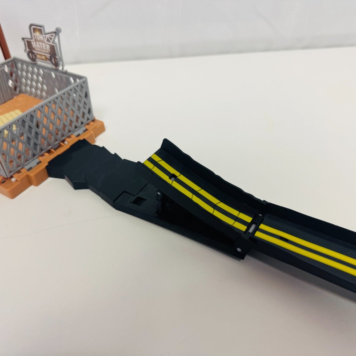 Disney Pixar Cars - Mini Adventures RADIATOR SPRINGS SPEED TRAP TRACK SET 2009