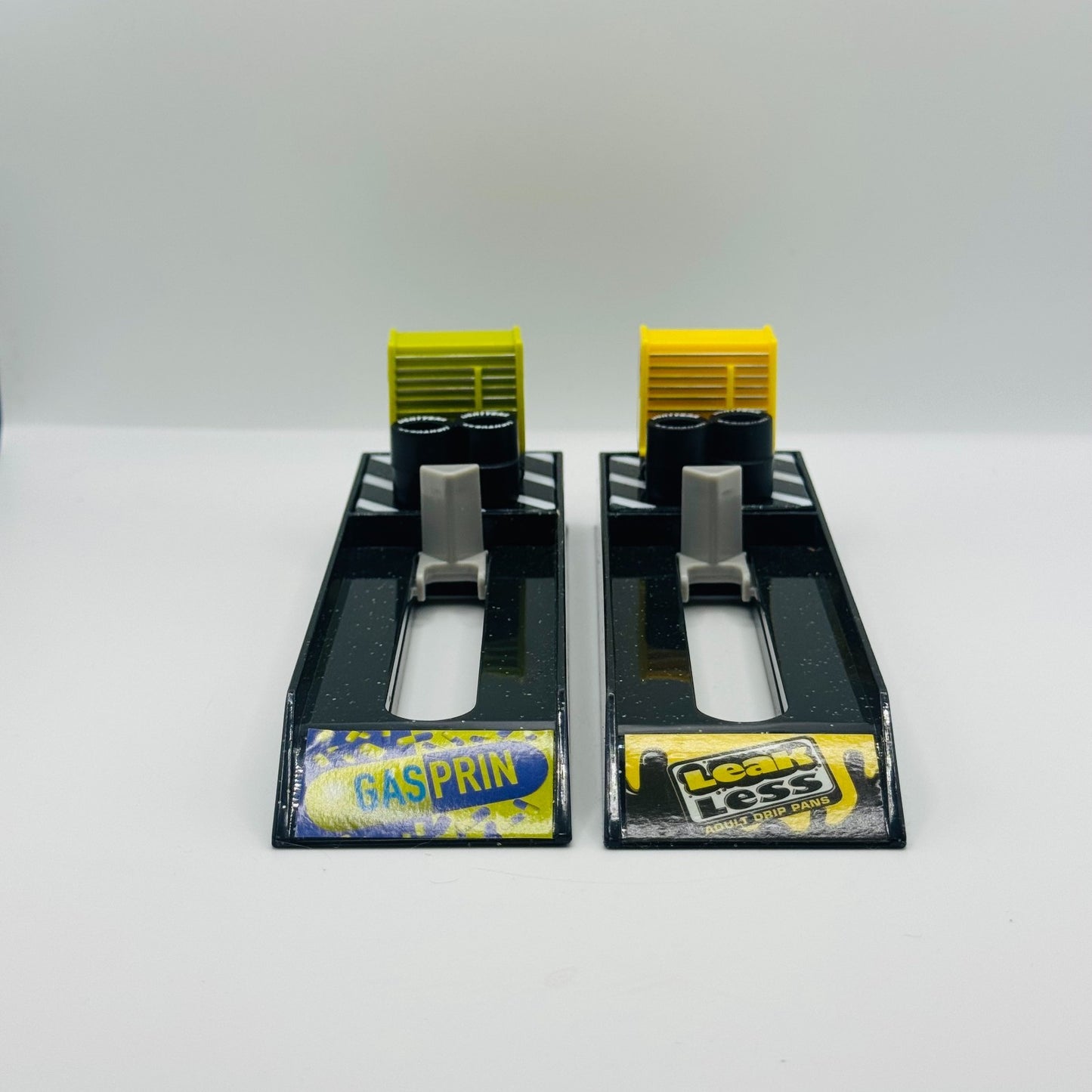 Disney Pixar Cars - BRIAN SPARK & FLOYD MULVIHIL LAUNCHERS Cars 3 - 1:55 Diecast