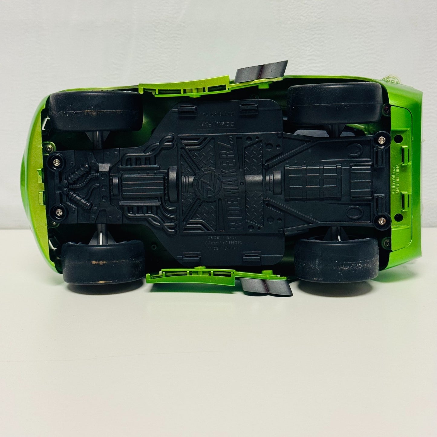 Disney Pixar Cars - RIDEMAKERZ HOT ROD GREEN LIGHTNING MCQUEEN Cars 2