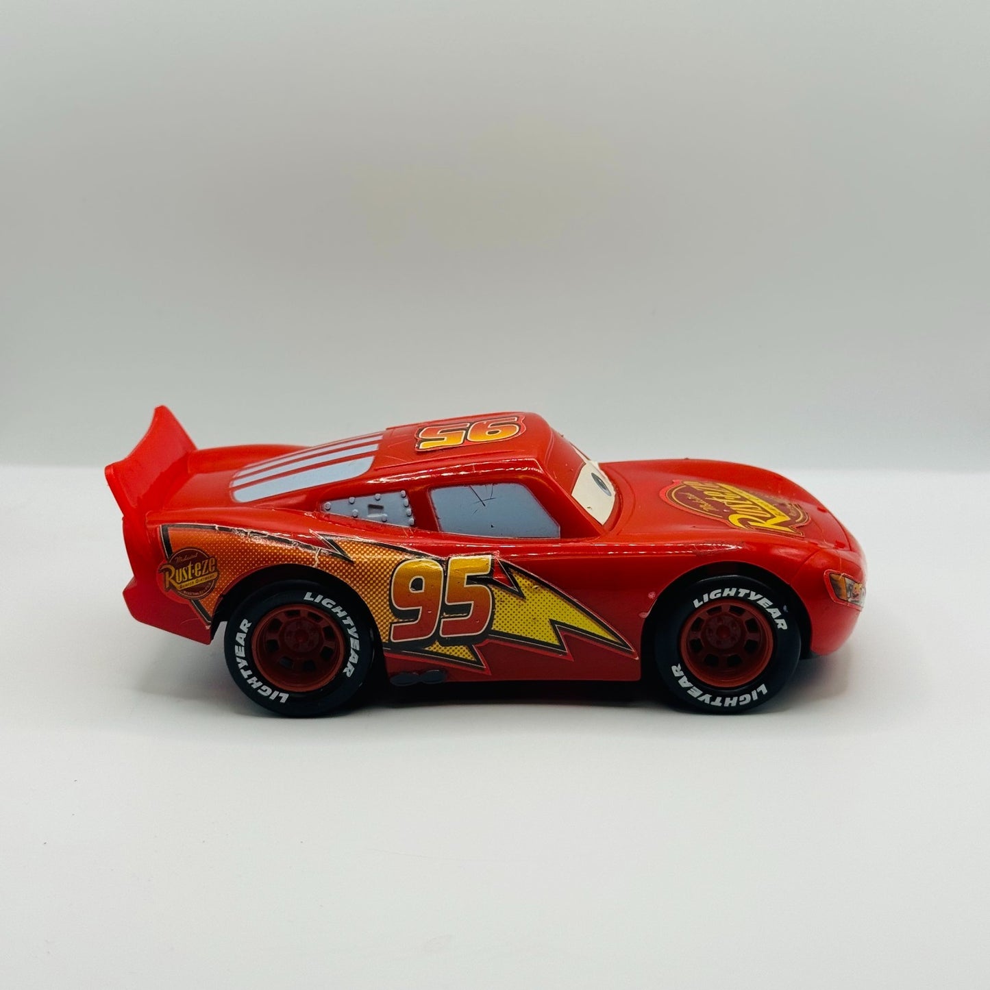 Disney Pixar Cars - LIGHTNING MCQUEEN Race O Rama 2009 - 6" Plastic