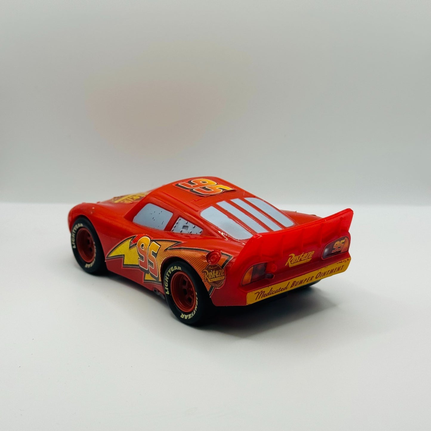 Disney Pixar Cars - LIGHTNING MCQUEEN Race O Rama 2009 - 6" Plastic