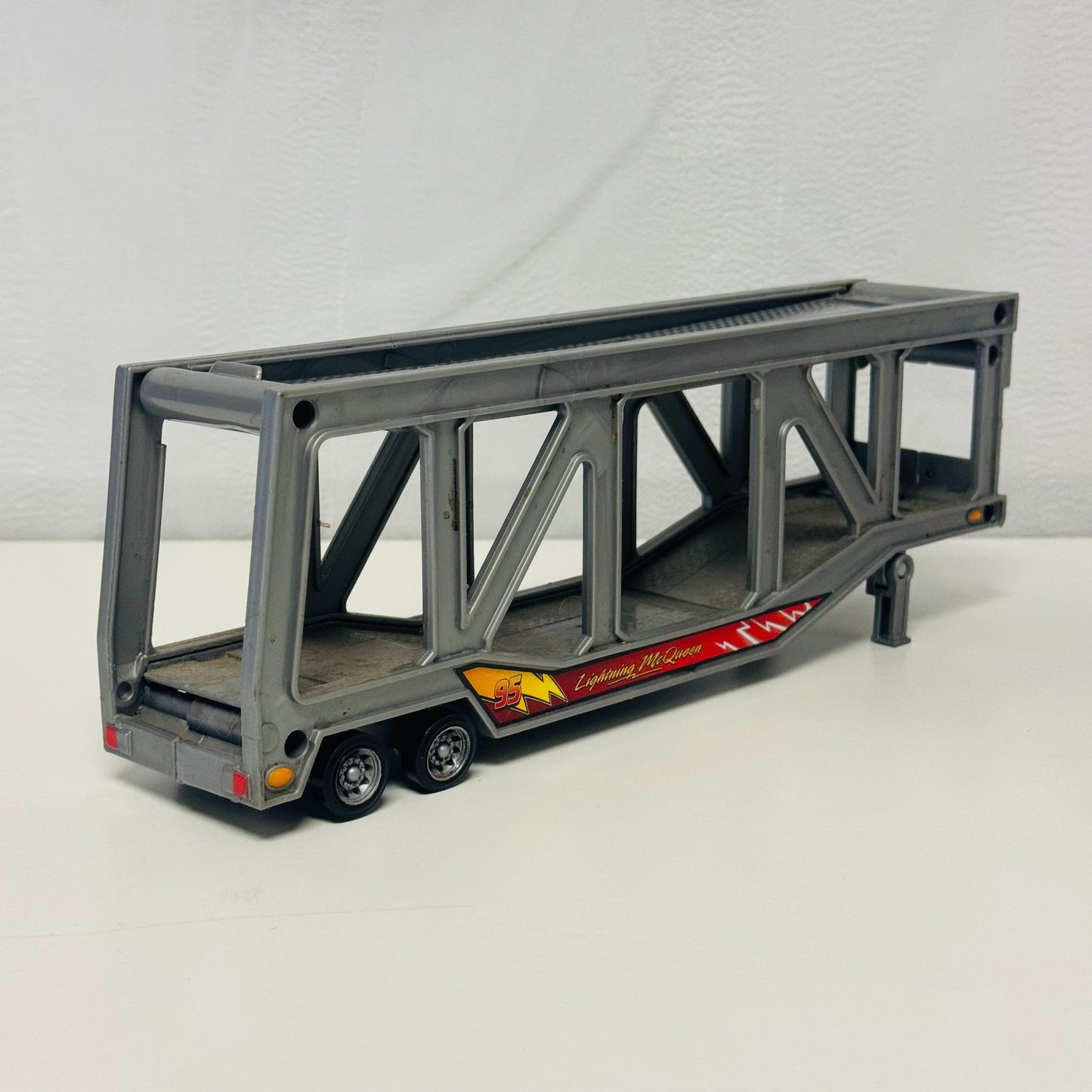 Disney Pixar Cars - MACK TRANSPORTER TRUCK HAULER (Back)FITS 6 CARS - 1:55 Scale