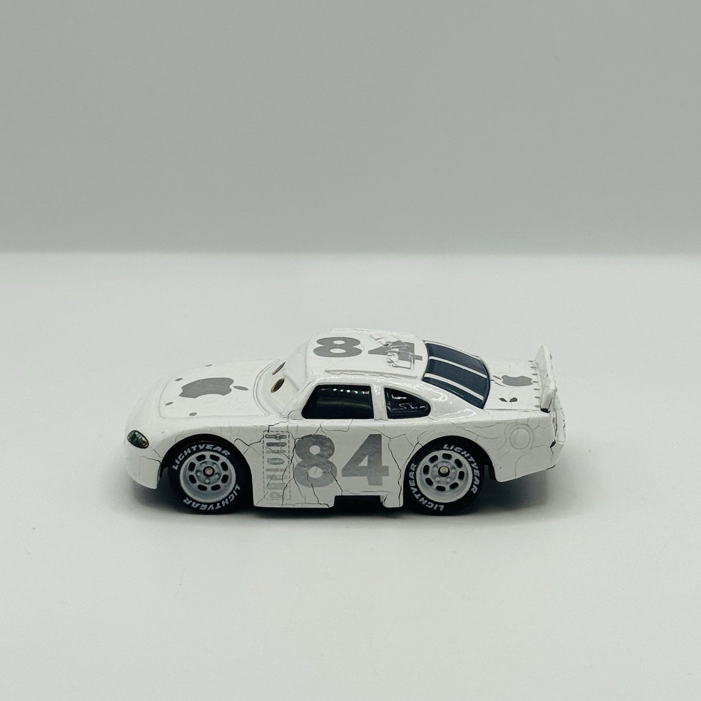 Disney Pixar Cars 1/1000 APPLE CAR SPEEDWAY OF THE SOUTH *Zinc Pest 1:55 Diecast