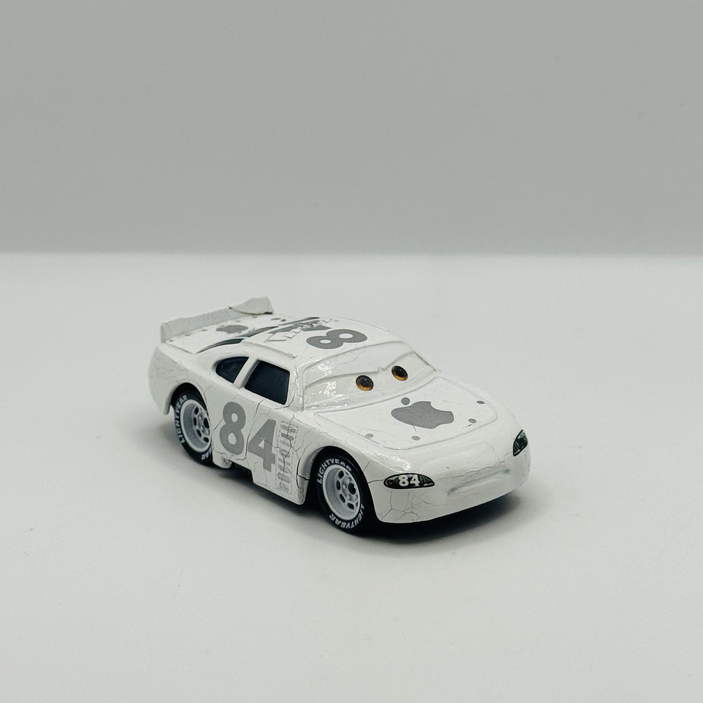Disney Pixar Cars 1/1000 APPLE CAR SPEEDWAY OF THE SOUTH *Zinc Pest 1:55 Diecast