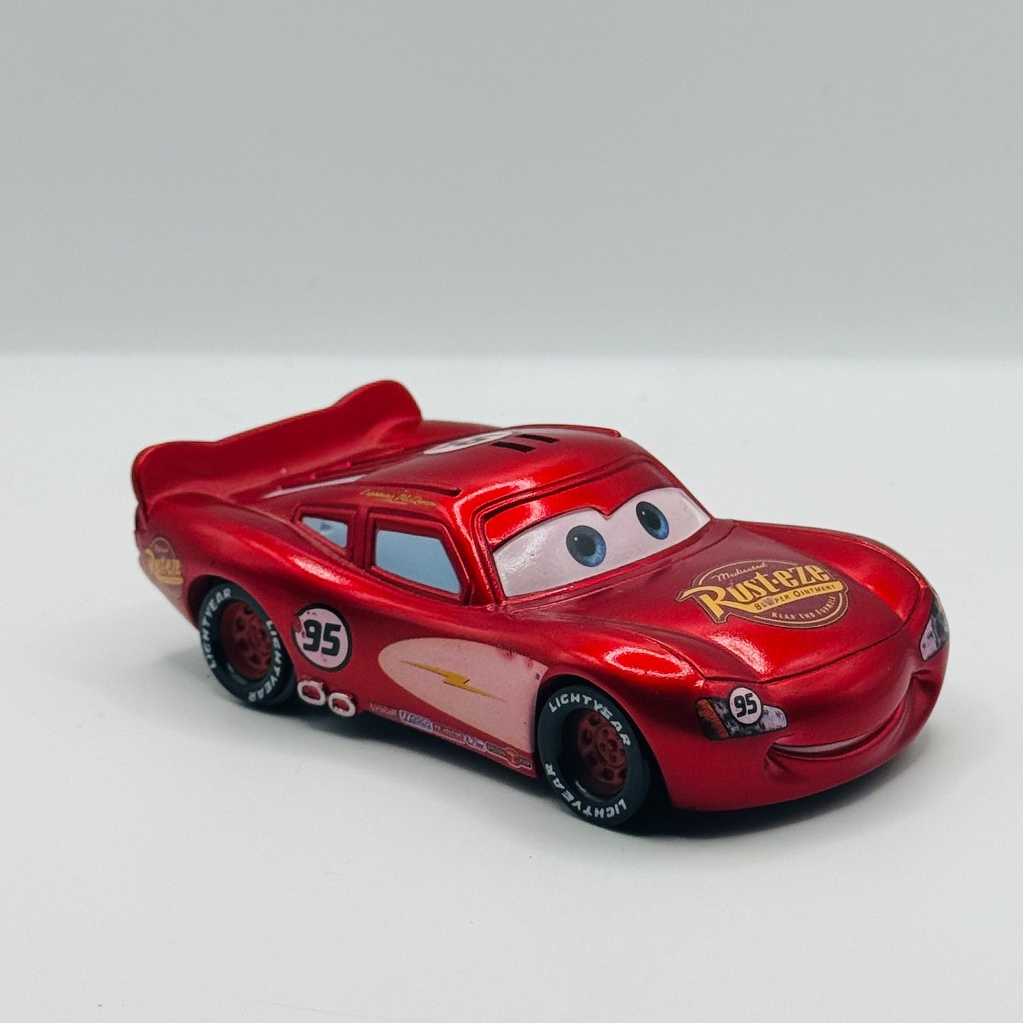 Disney Pixar Cars - PULL BACK RADIATOR SPRINGS MCQUEEN Disney Store - 1:43 Scale