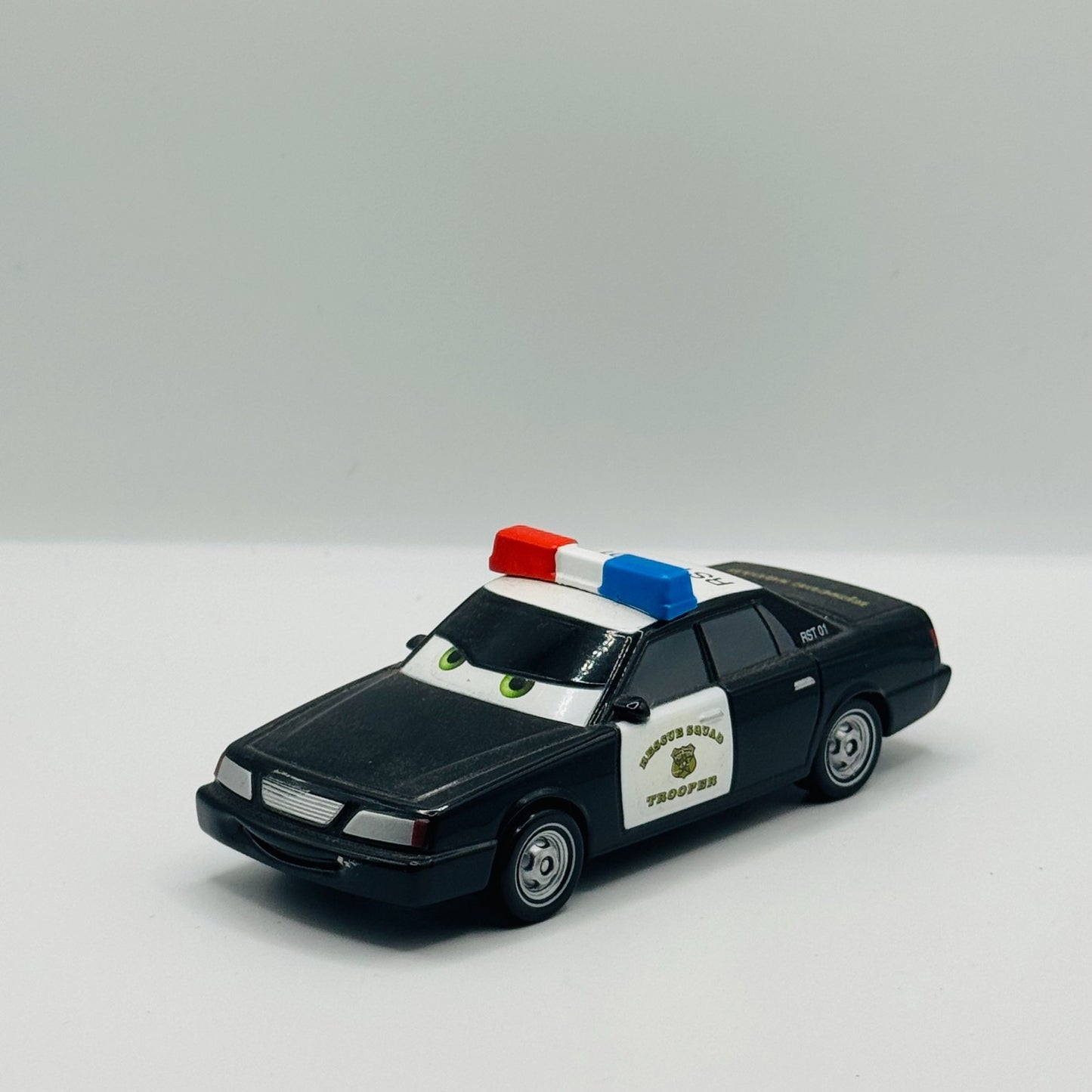 Disney Pixar Cars - RESCUE SQUAD TROOPER *VERY RARE* Disney Store - 1:43 Diecast
