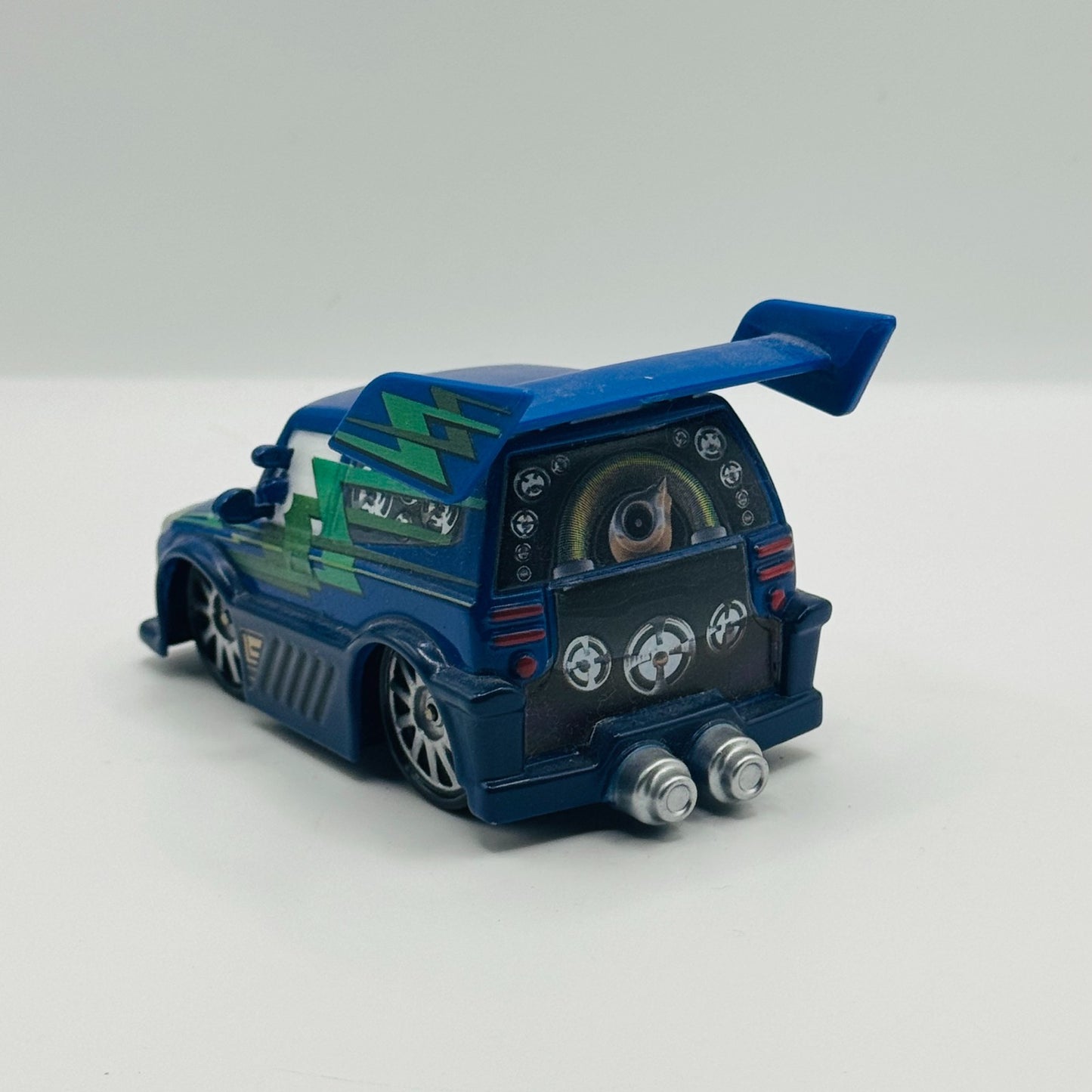 Disney Pixar Cars - DJ Disney Store - 1:43 Diecast