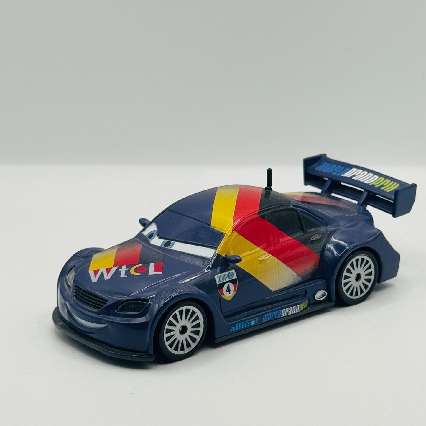 Disney Pixar Cars - WGP RACERS LIGHT UP *UNTESTED* Disney Store - 1:43 Diecast