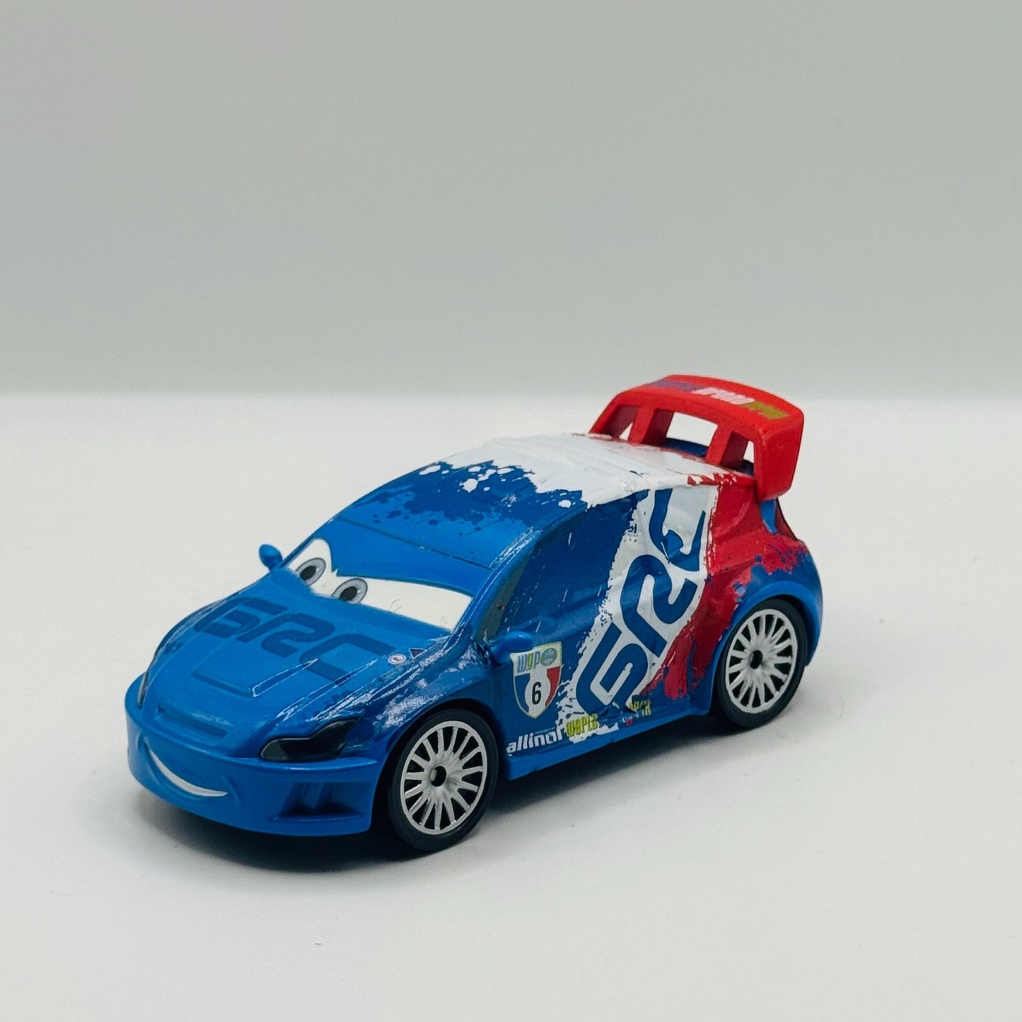 Disney Pixar Cars - WGP RACERS LIGHT UP *UNTESTED* Disney Store - 1:43 Diecast