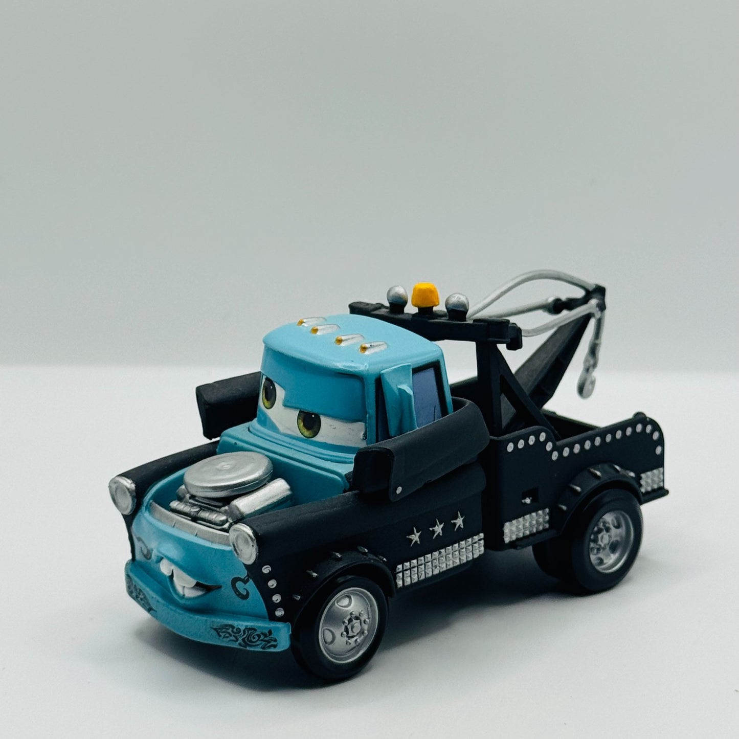 Disney Pixar Cars - HEAVY METAL MATER Disney Store - 1:43 Diecast