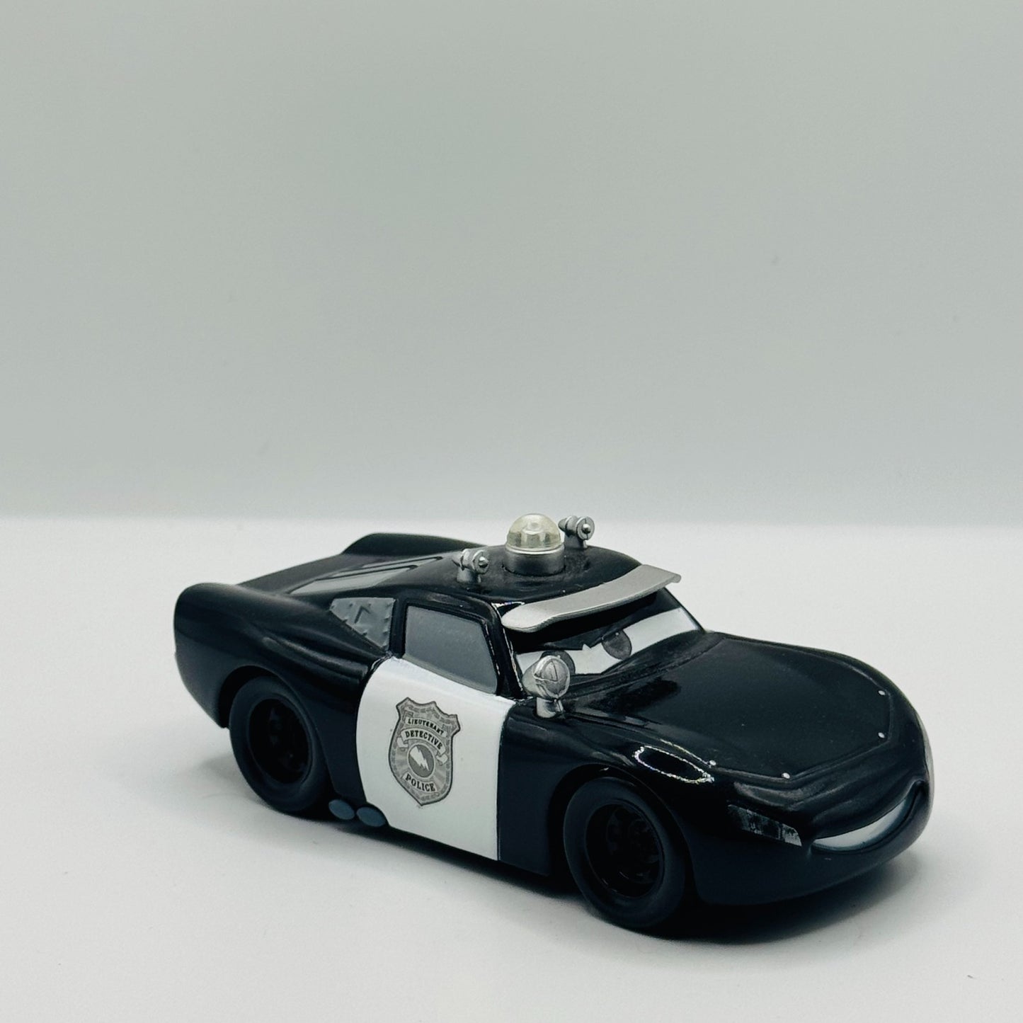 Disney Pixar Cars - MATER PRIVATE EYE P.I. & MCQUEEN Disney Store - 1:43 Diecast