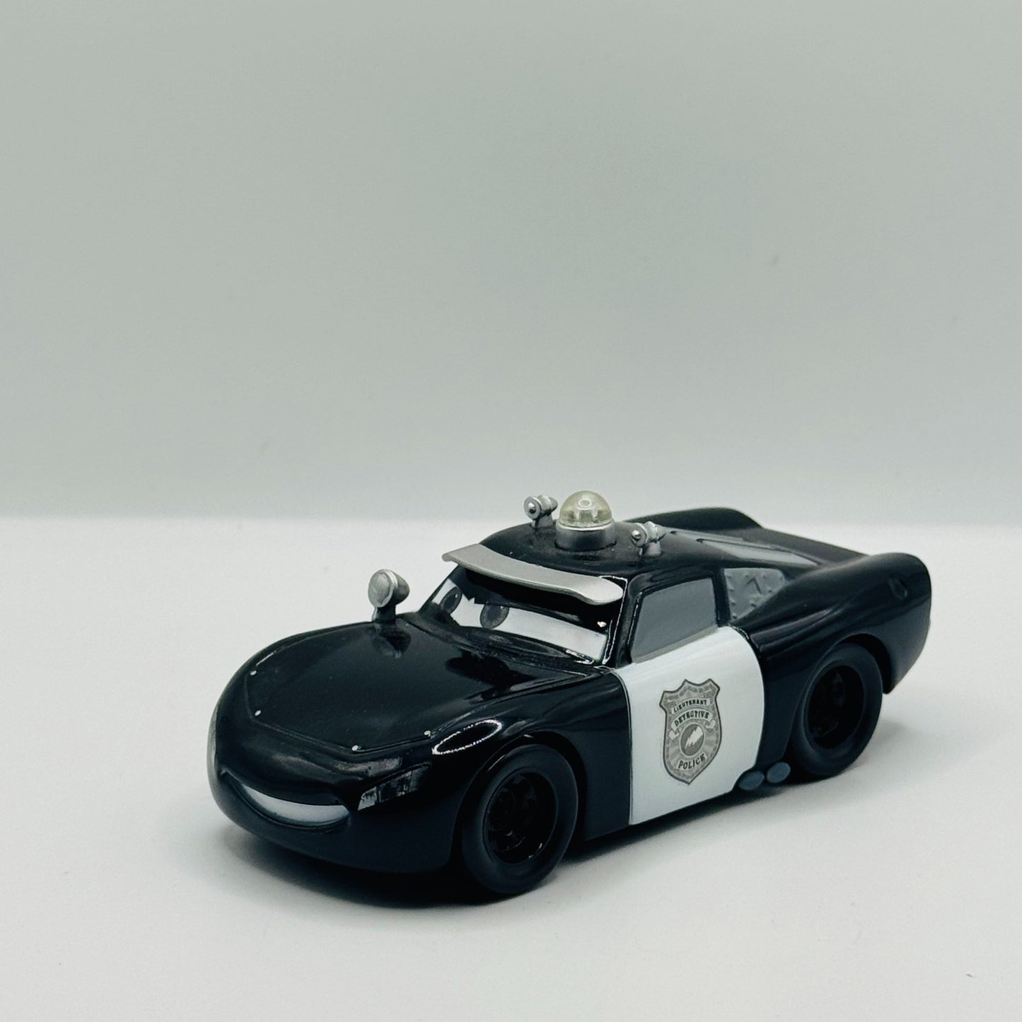 Disney Pixar Cars - MATER PRIVATE EYE P.I. & MCQUEEN Disney Store - 1:43 Diecast