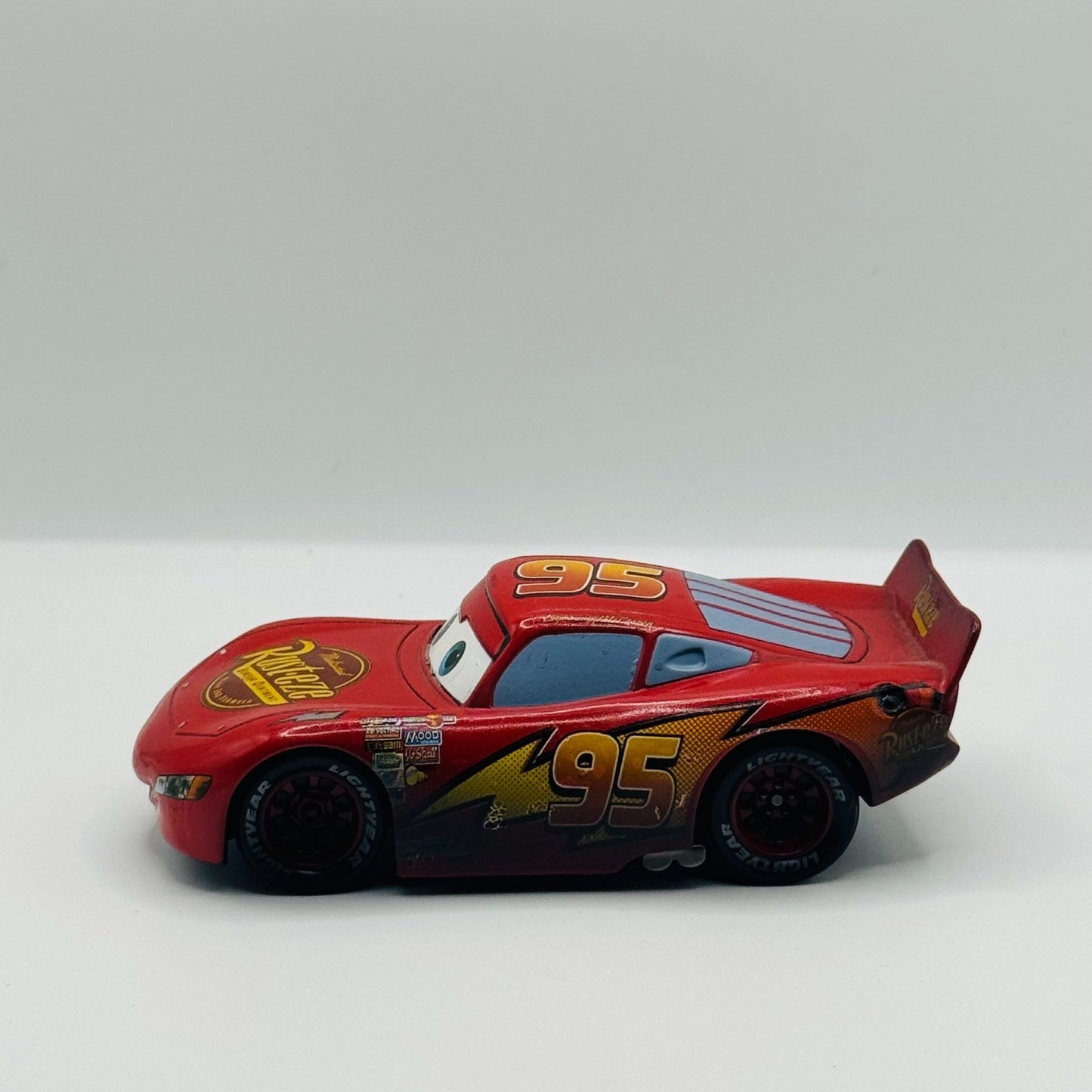 Disney Pixar Cars - BURNT MCQUEEN RESCUE SQUAD MATER Disney Store - 1:43 Diecast