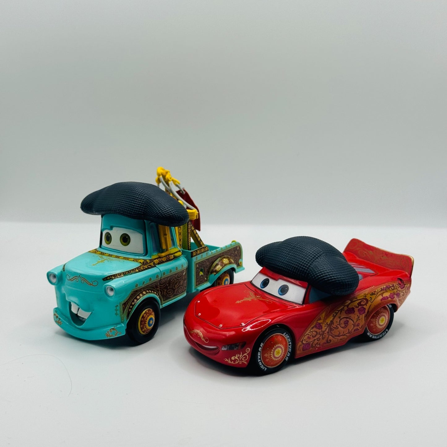 Disney Pixar Cars - EL MATERDOR & MATERDOR MCQUEEN Disney Store - 1:43 Diecast