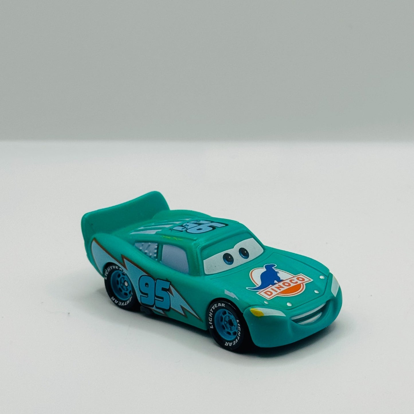 Disney Pixar Cars - COLOR CHANGERS DINOCO MCQUEEN BLUE/ GREEN 2010 - 1:55 Scale