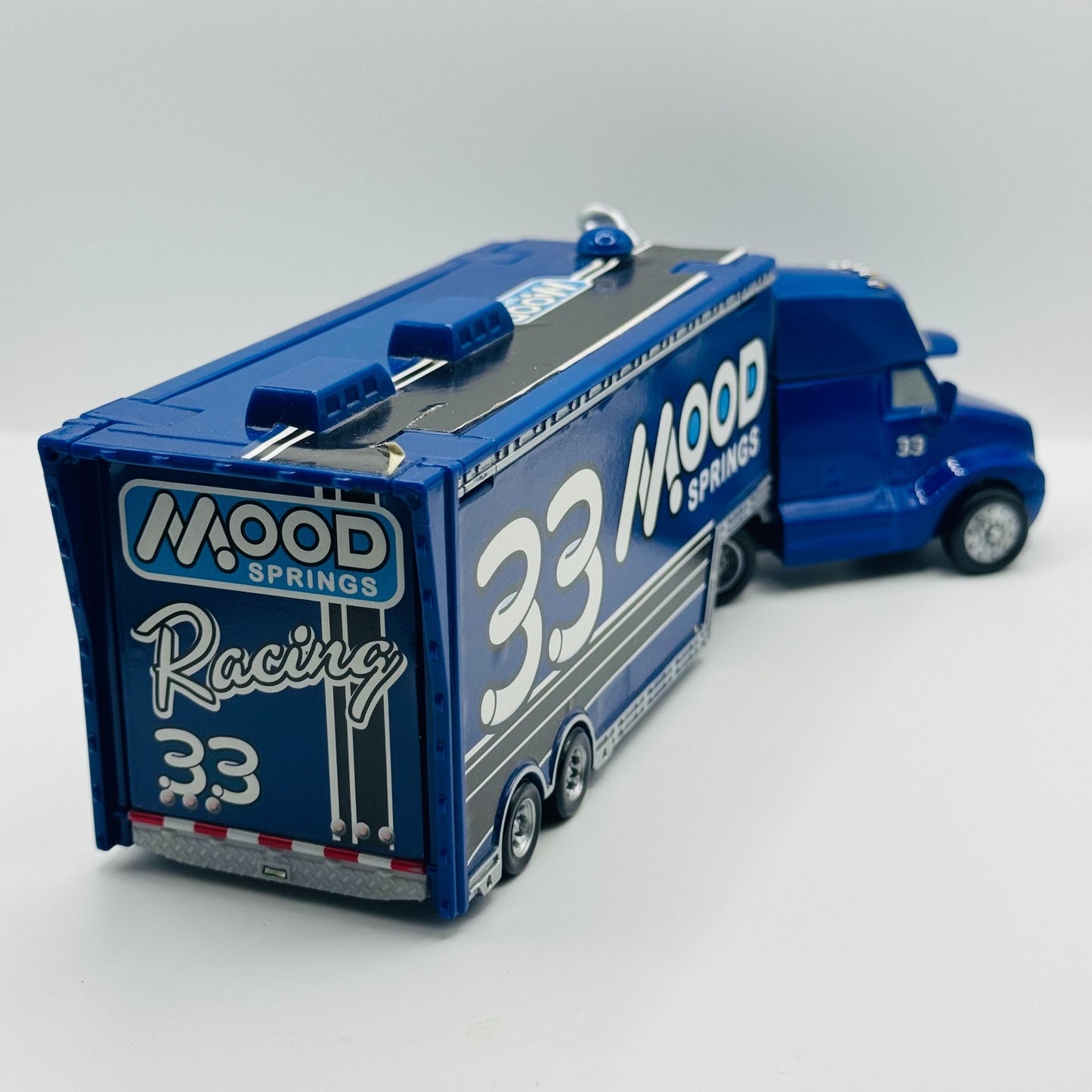 Disney Pixar Cars - MOOD SPRINGS HAULER 2010 - 1:55 Diecast