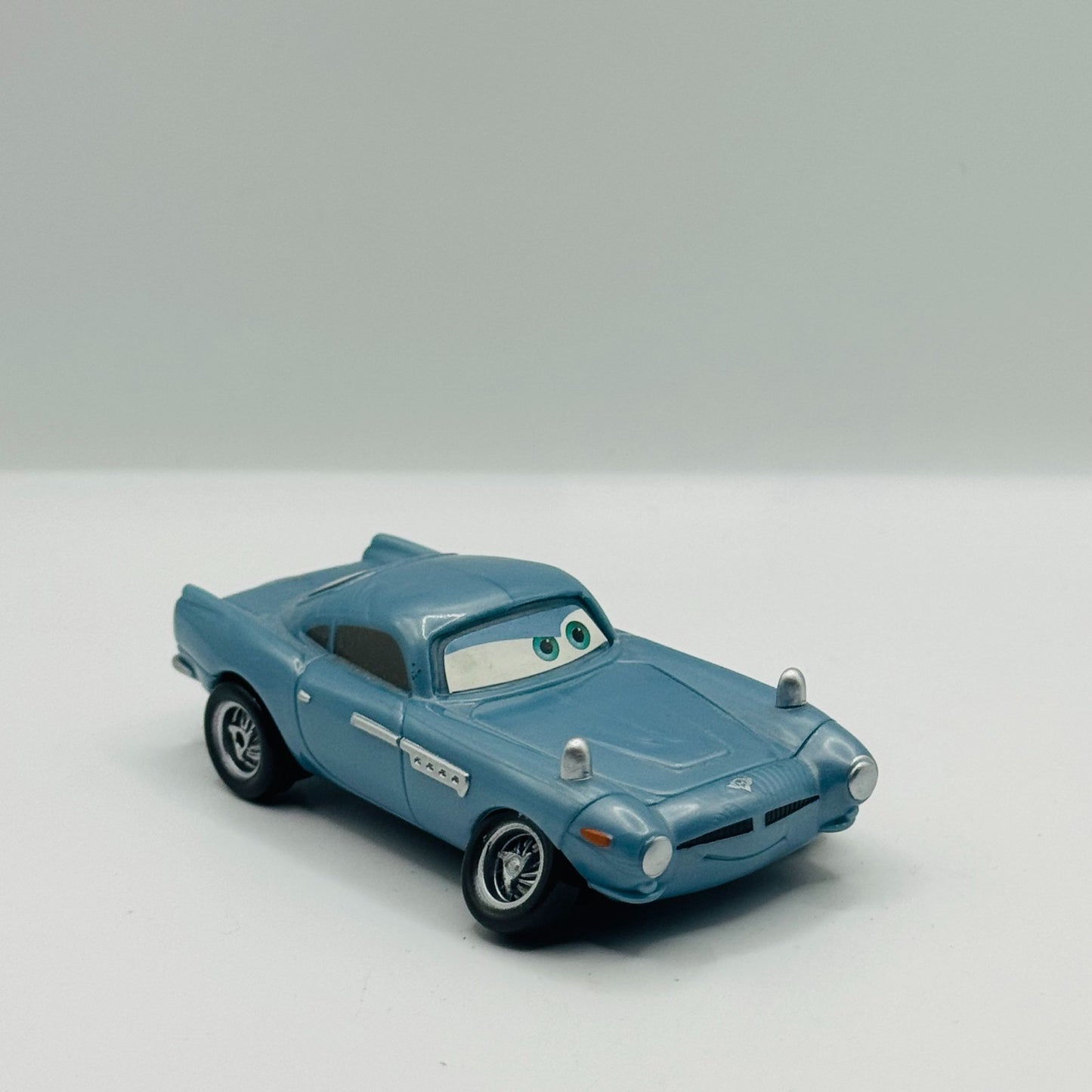 Disney Pixar Cars - QUICK CHANGERS FINN MCMISSILE WITH KARATE WHEELS 1:55 Scale