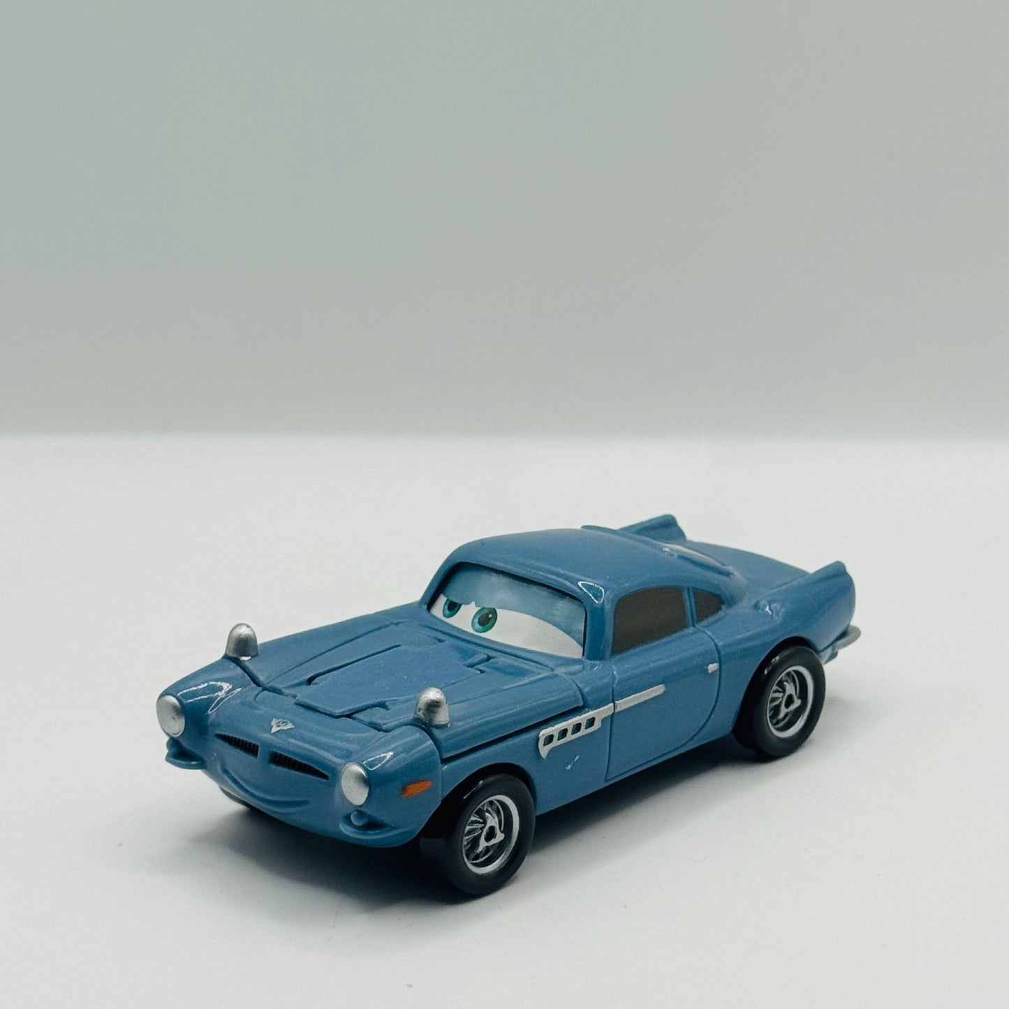 Disney Pixar Cars - QUICK CHANGERS FINN MCMISSILE WITH WEAPONS - 1:55 Scale
