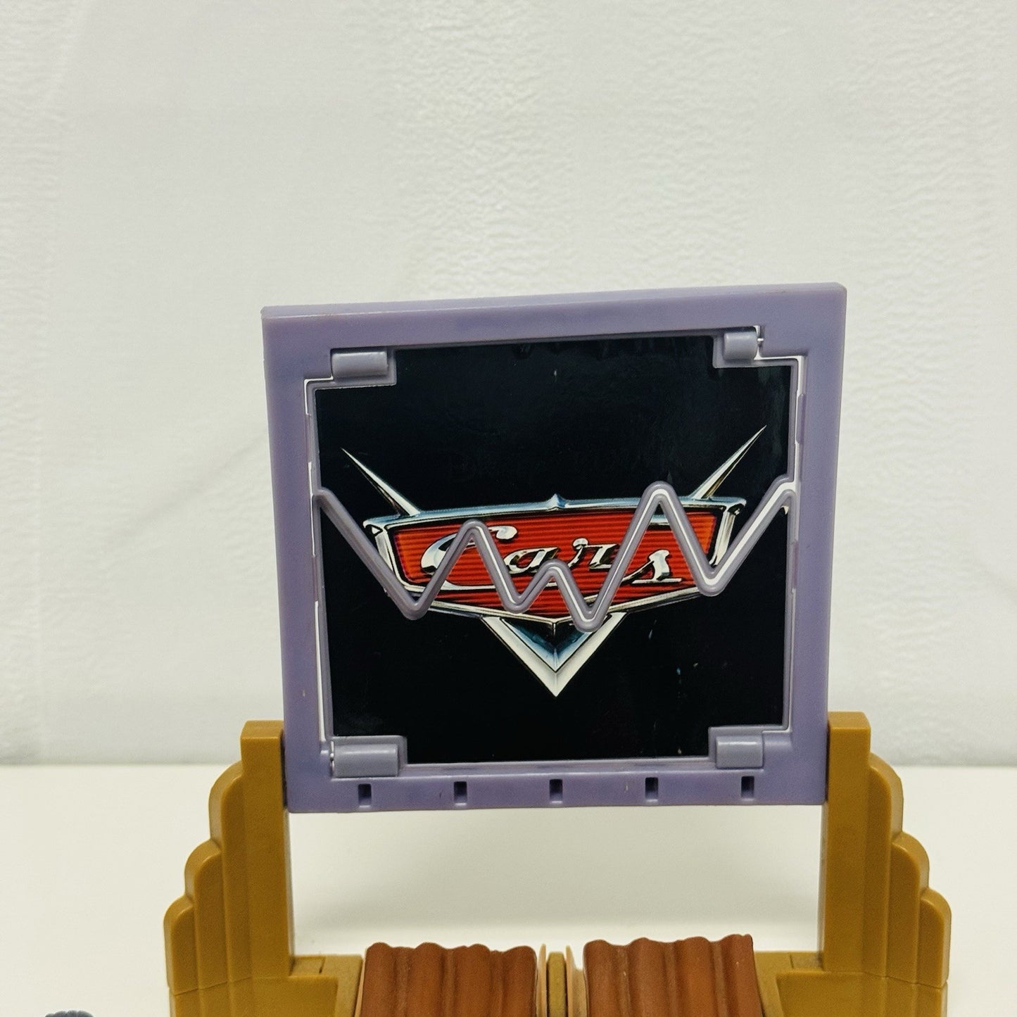 Disney Pixar Cars - Mini Adventures DRIVE-IN DRAGSTRIP THEATRE SCREEN 2008