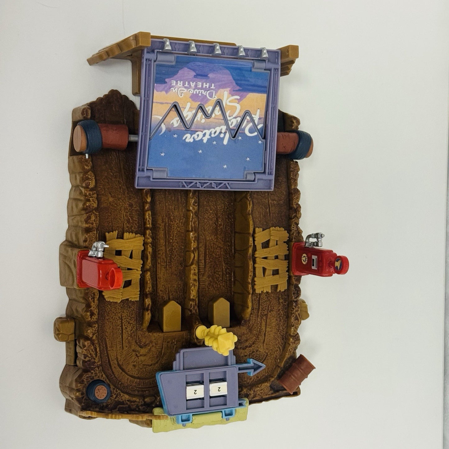 Disney Pixar Cars - Mini Adventures DRIVE-IN DRAGSTRIP THEATRE SCREEN 2008