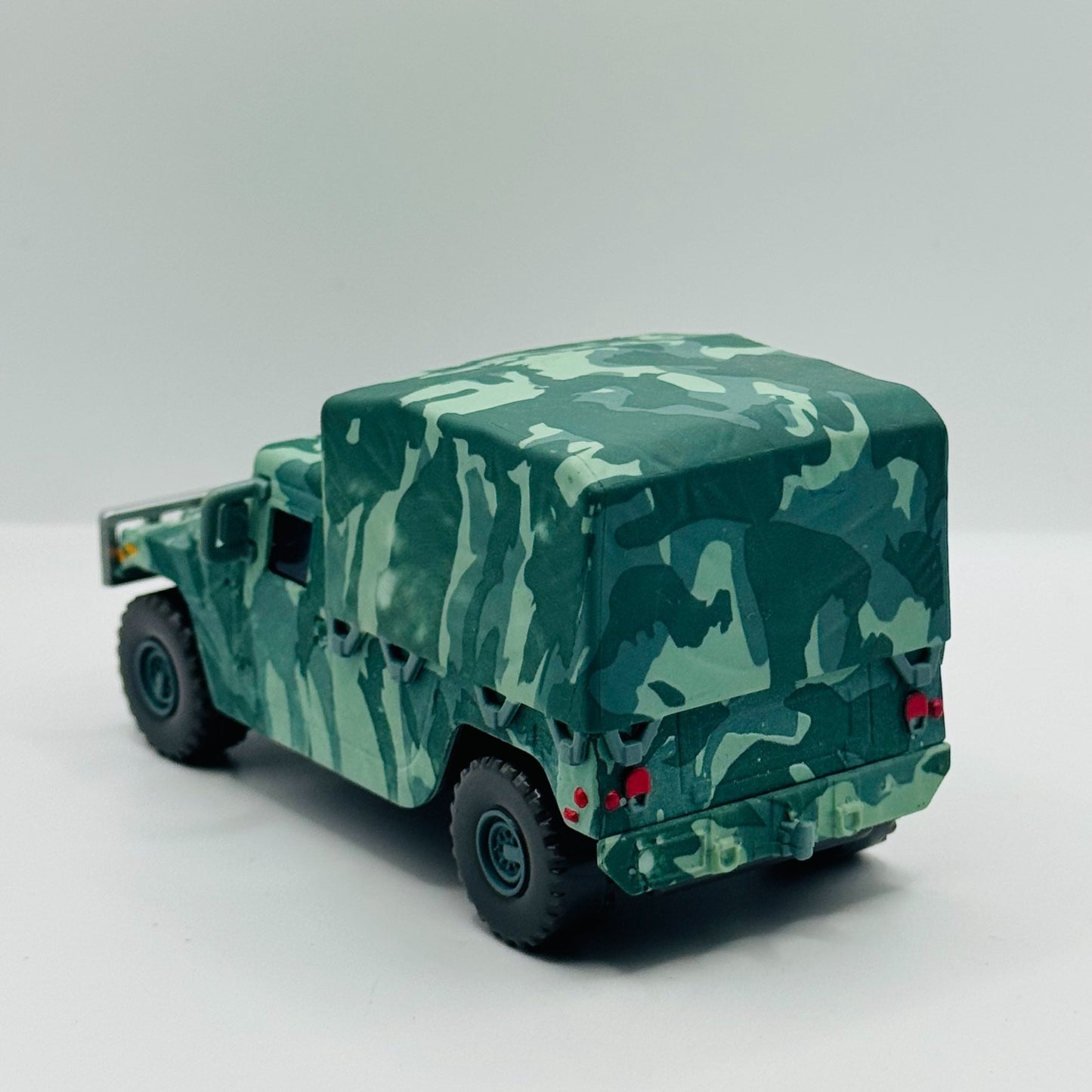 Disney Pixar Cars Toon - CORPORAL KIM UFM Unidentified Flying Mater 1:55 Diecast