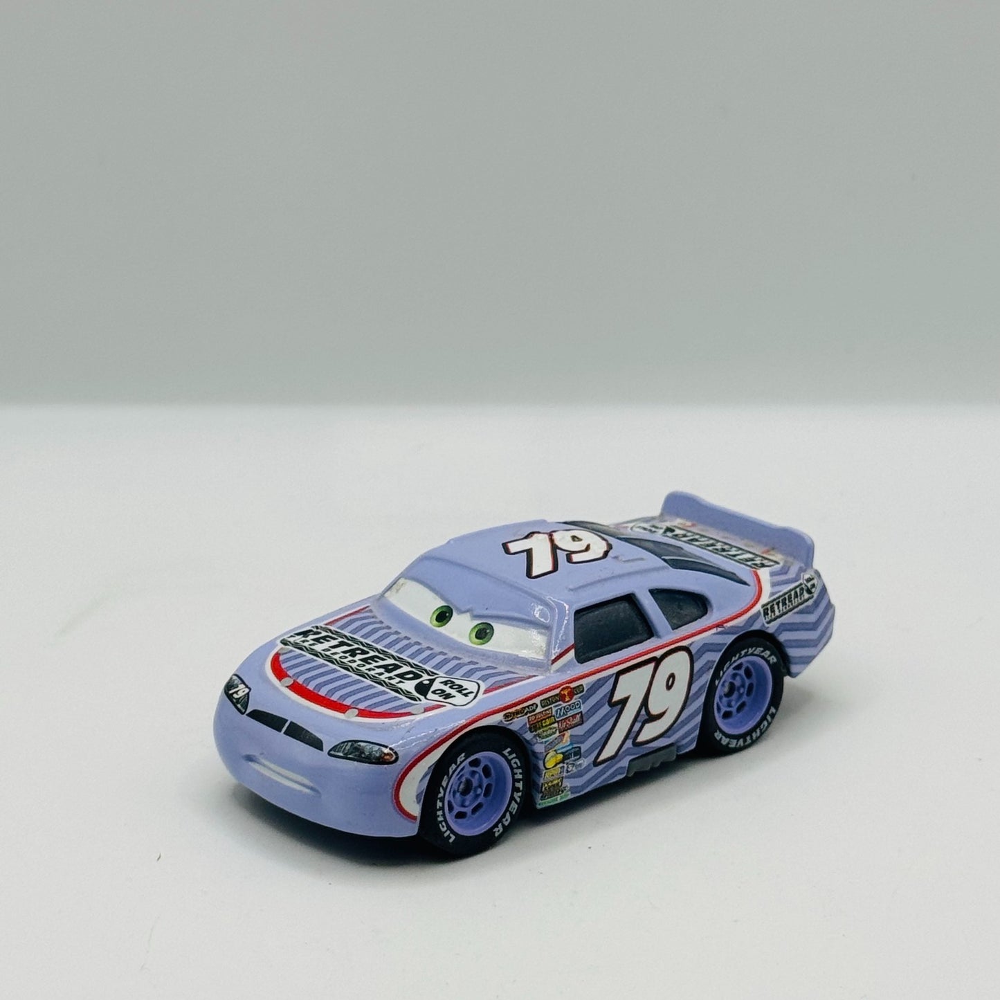 Disney Pixar Cars - HAUL INNGAS RETREAD Rubber Tires Piston Cup - 1:55 Diecast