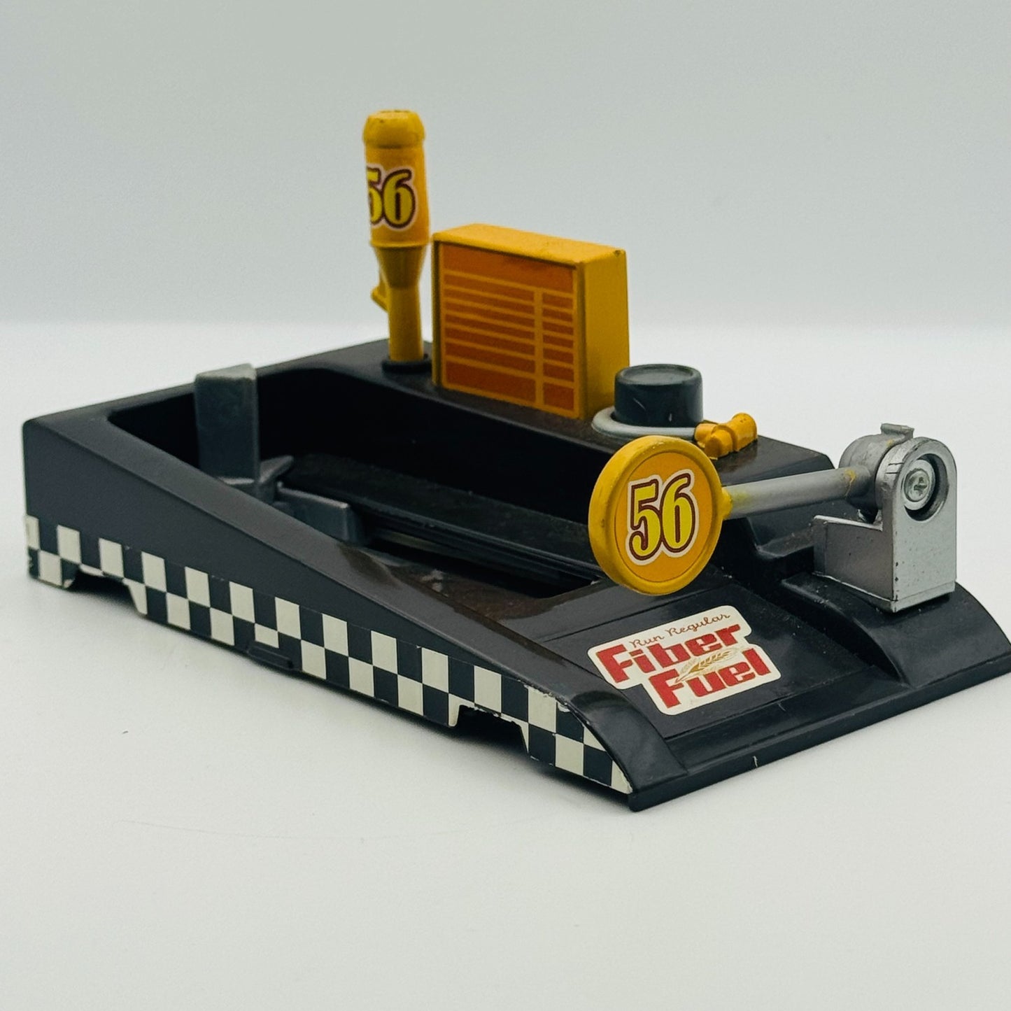 Disney Pixar Cars - FIBER FUEL PIT-RACE OFF LAUNCHER Piston Cup - 1:55 Diecast