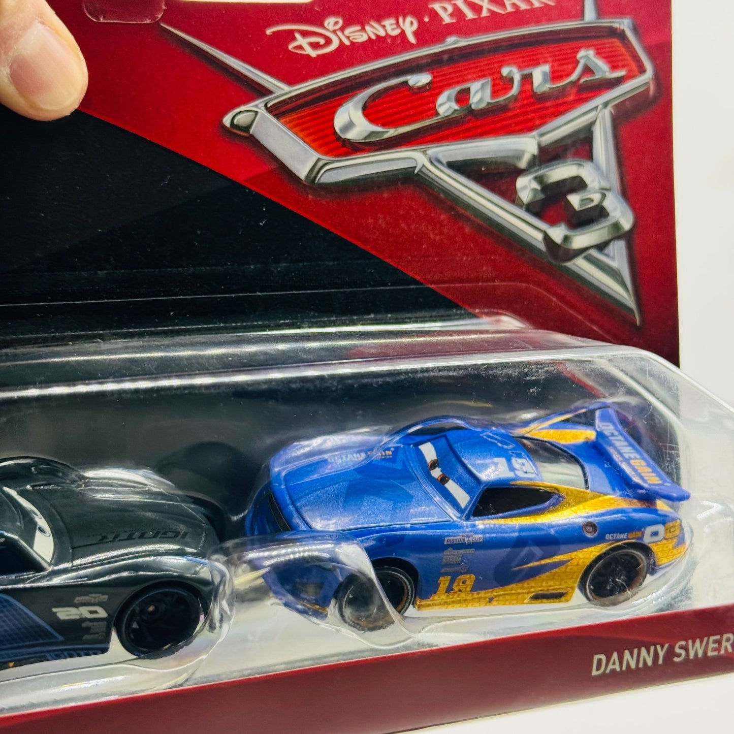 Disney Pixar Cars - JACKSON STORM & PURPLE DANNY SWERVEZ 2017 - 1:55 Diecast