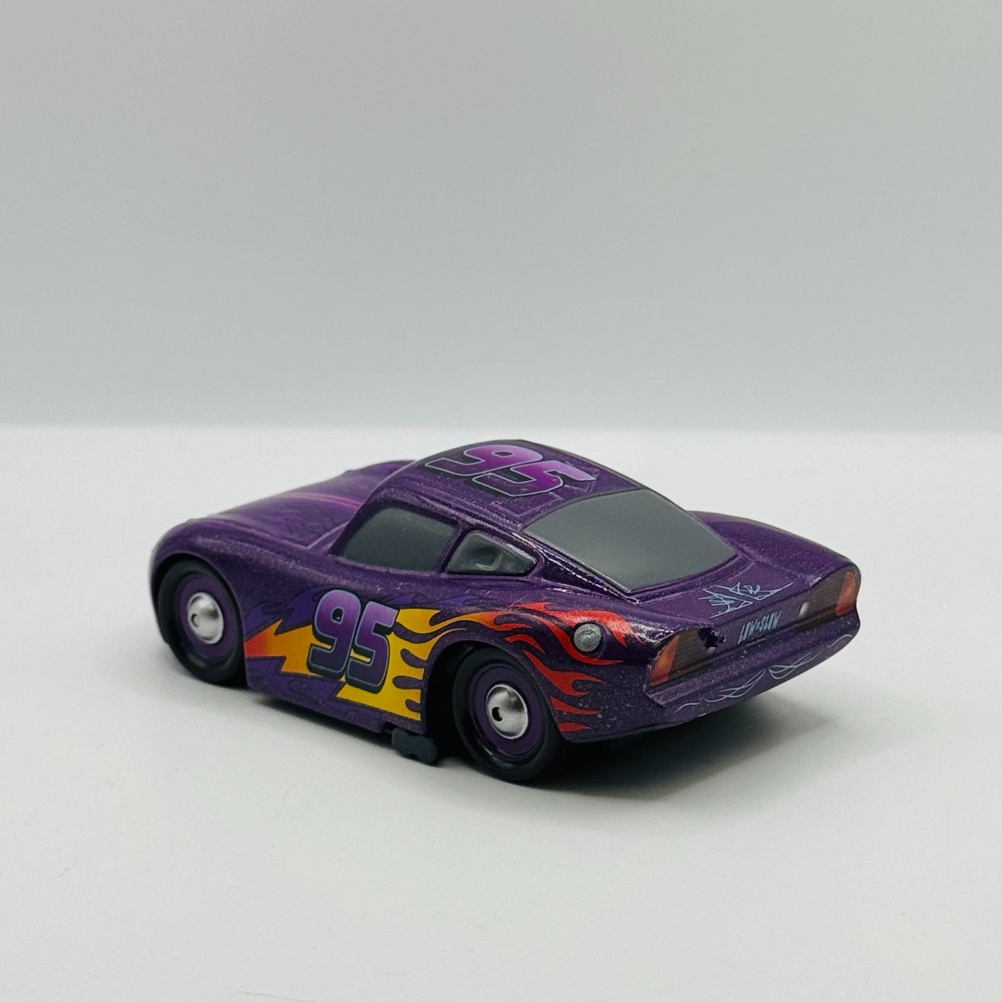 Disney Pixar Cars - LOW-N-SLOW MCQUEEN *CHASE* Disney Store - 1:43 Diecast
