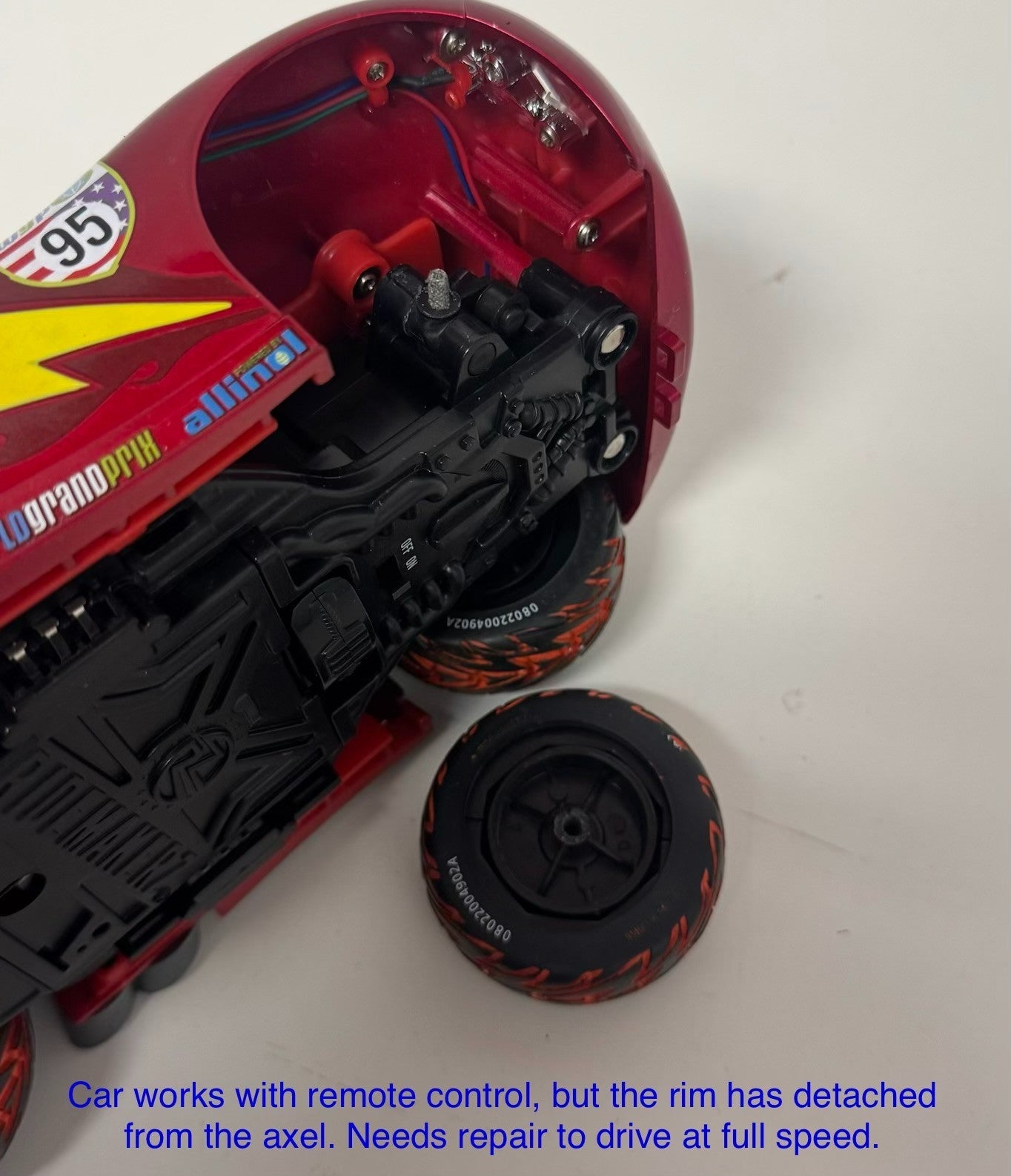 Disney Pixar Cars - RIDEMAKERZ RC WGP MCQUEEN & MONSTER TRUCK MATER - *SEE PICS*