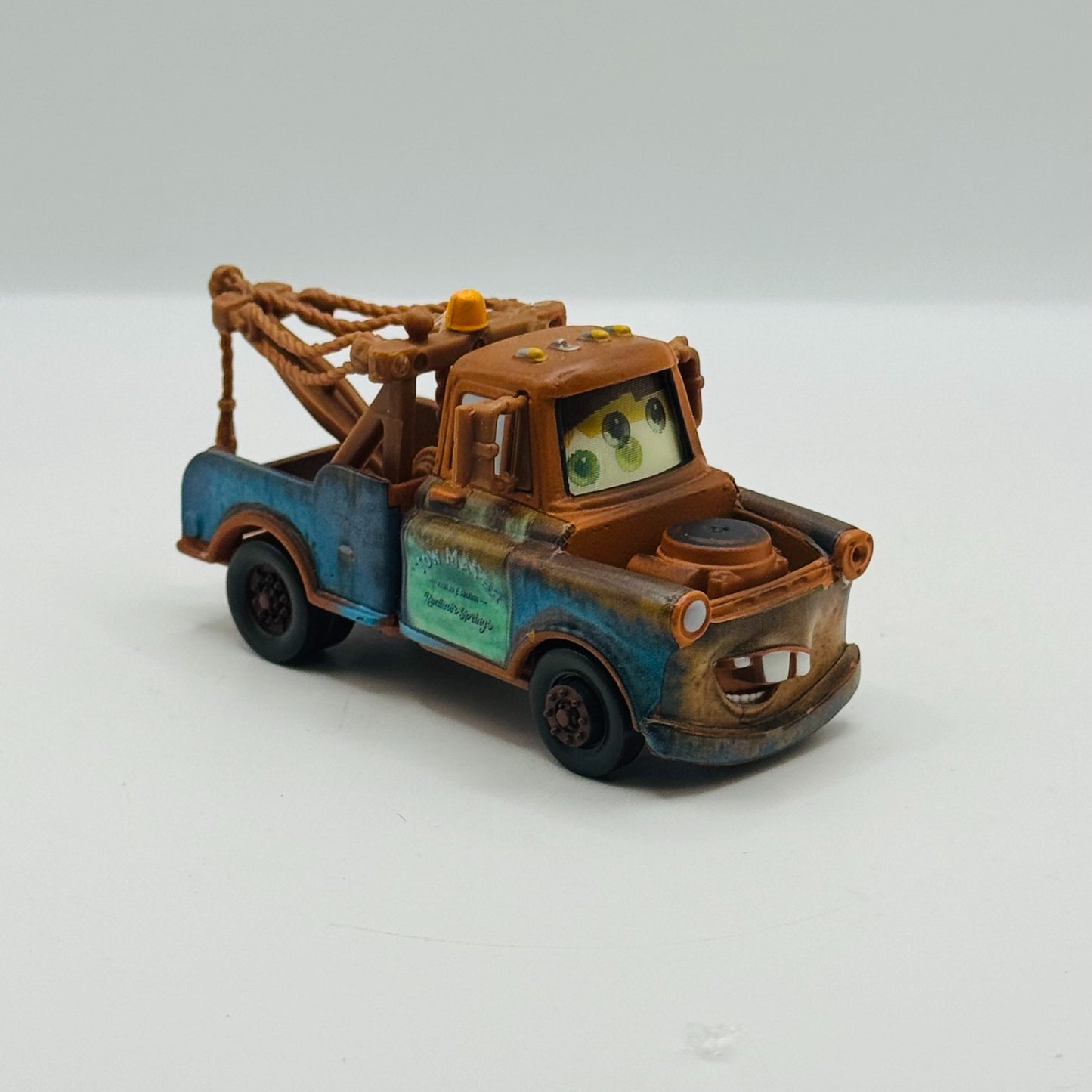 Disney Pixar Cars - LENTICULAR MATER My Eyes Change 2010 - 1:55 Diecast