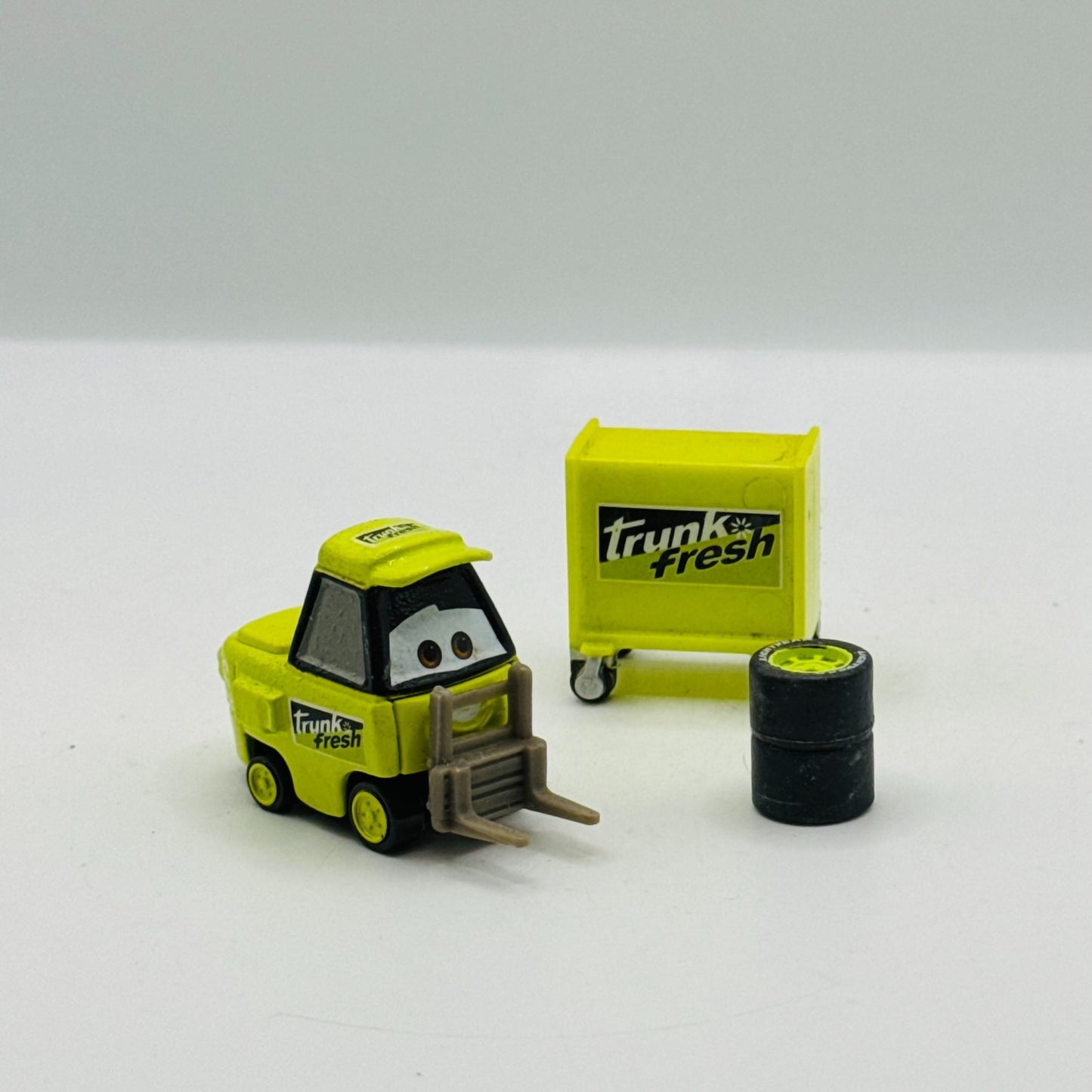 Disney Pixar Cars - TRUNK FRESH PITTY Race O Rama 2009 - 1:55 Diecast