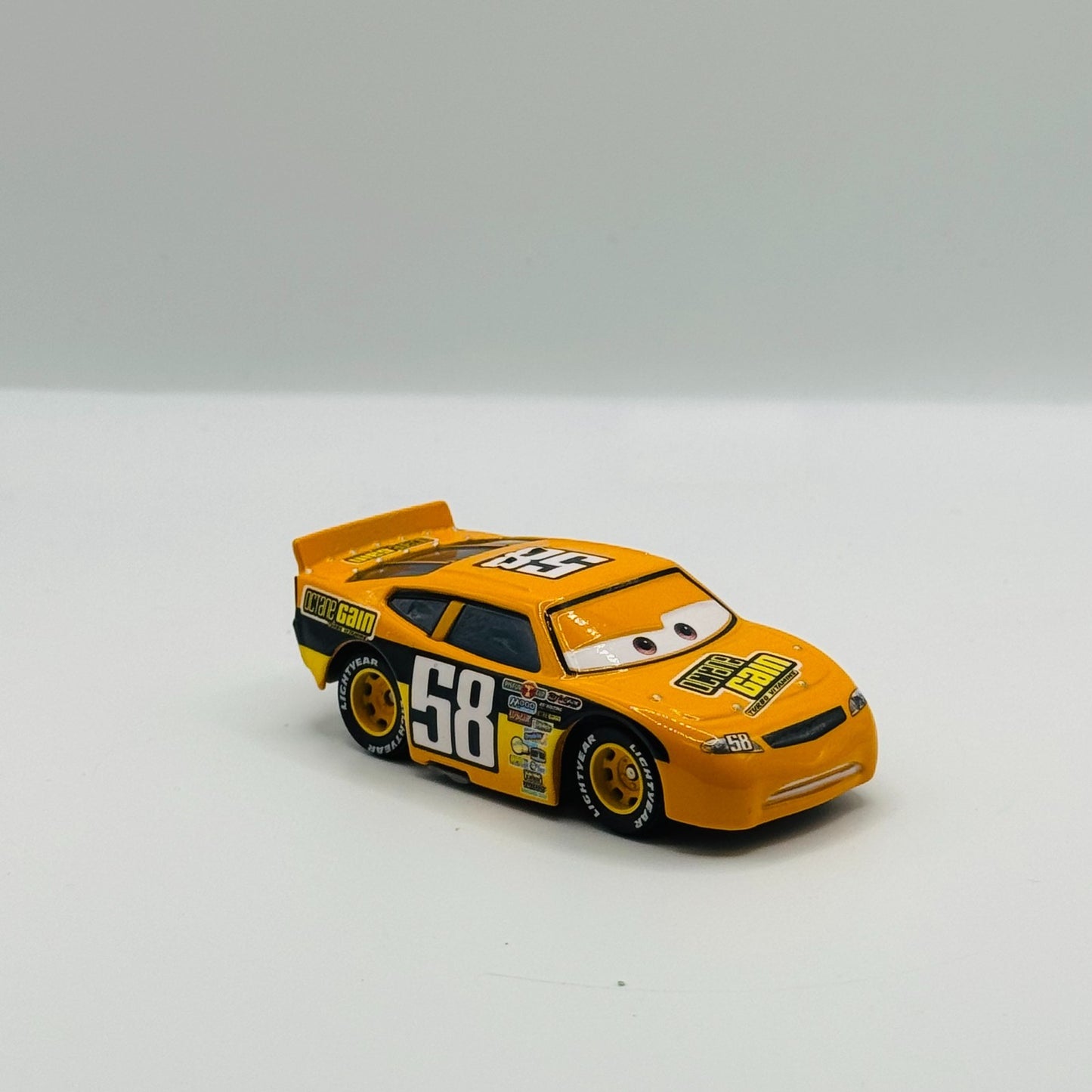 Disney Pixar Cars OCTANE GAIN BILLY OILCHANGER Rubber Tires Piston -1:55 Diecast