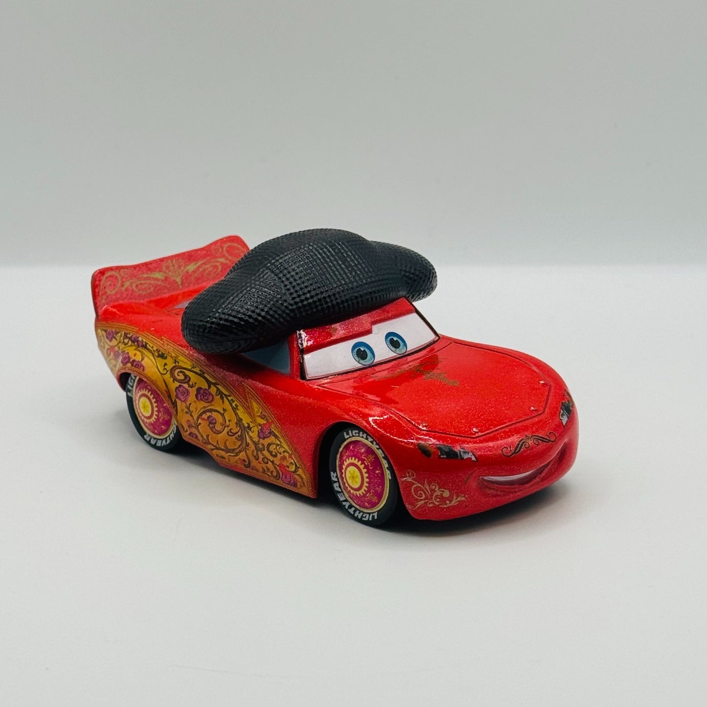Disney Pixar Cars - MATERDOR MCQUEEN El Materdor Disney Store - 1:43 Diecast