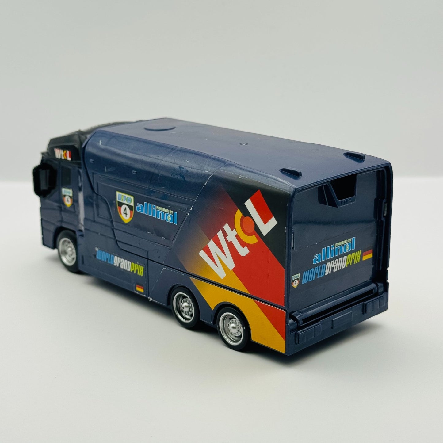 Disney Pixar Cars - JORG MAX SCHNELL HAULER Stunt Racers - 1:55 Scale