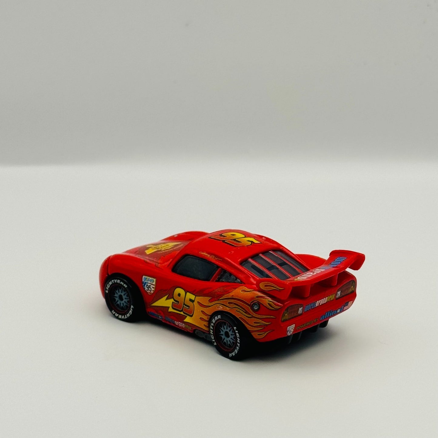 Disney Pixar Cars - PIT STOP LAUNCHERS WGP MQQUEEN VARIANT 2011 - 1:55 Diecast