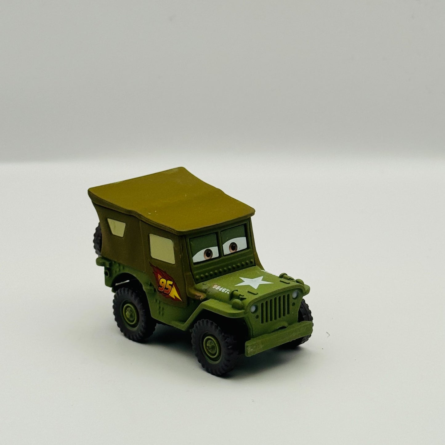 Disney Pixar Cars - RACE TEAM SARGE - 1:55 Diecast