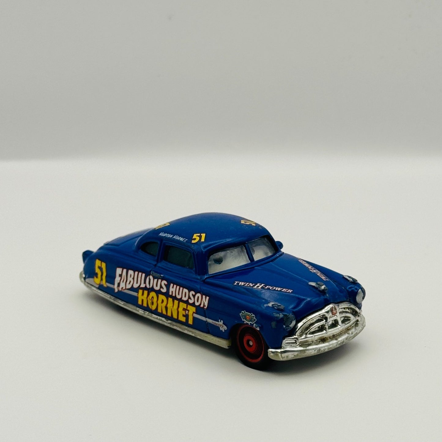 Disney Pixar Cars - LENTICULAR FABULOUS HUDSON HORNET Eyes Change - 1:55 Diecast