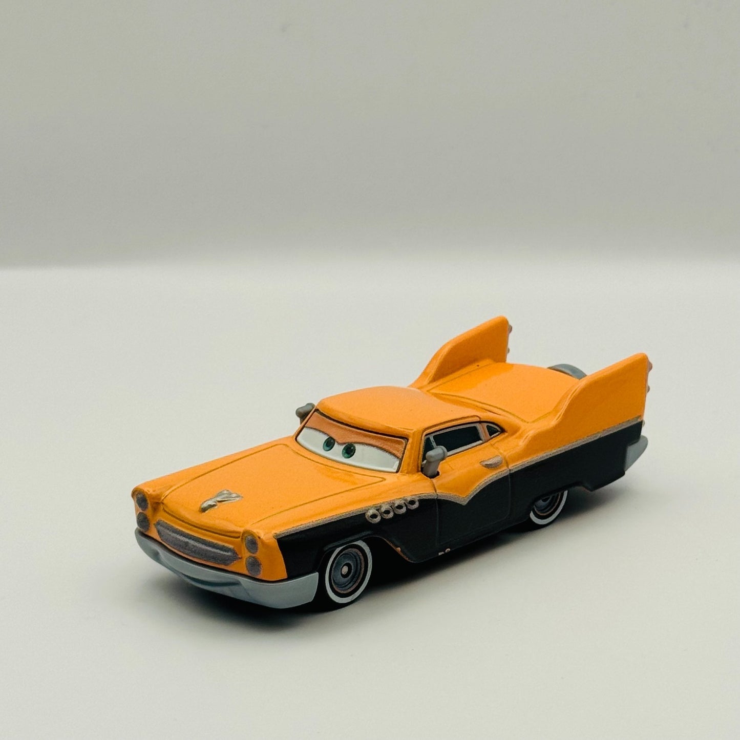 Disney Pixar Cars - HANK HALLOWEEN MURPHY - 1:55 Diecast