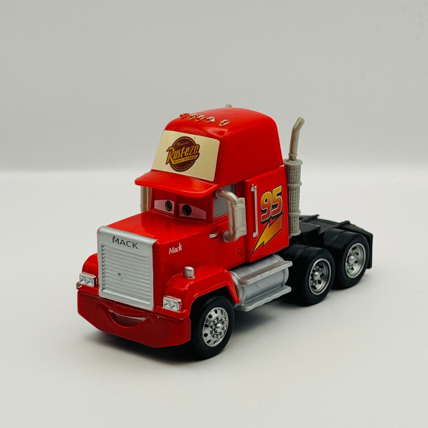 Disney Pixar Cars - CARS 1 MACK SEMI CAB Deluxe 2009 - 1:55 Diecast