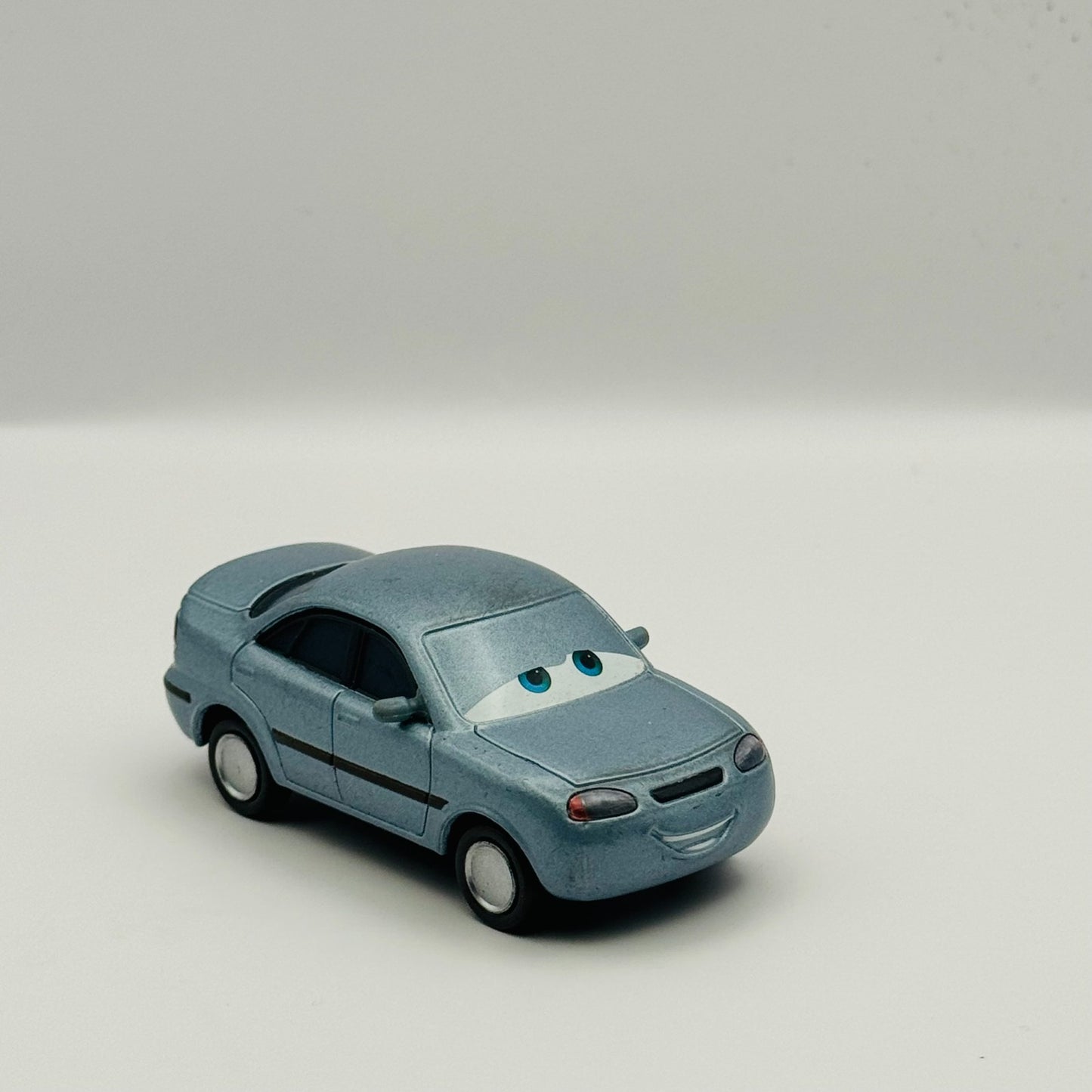 Disney Pixar Cars - HEATHER DRIFENG Autobahn Society - 1:55 Diecast