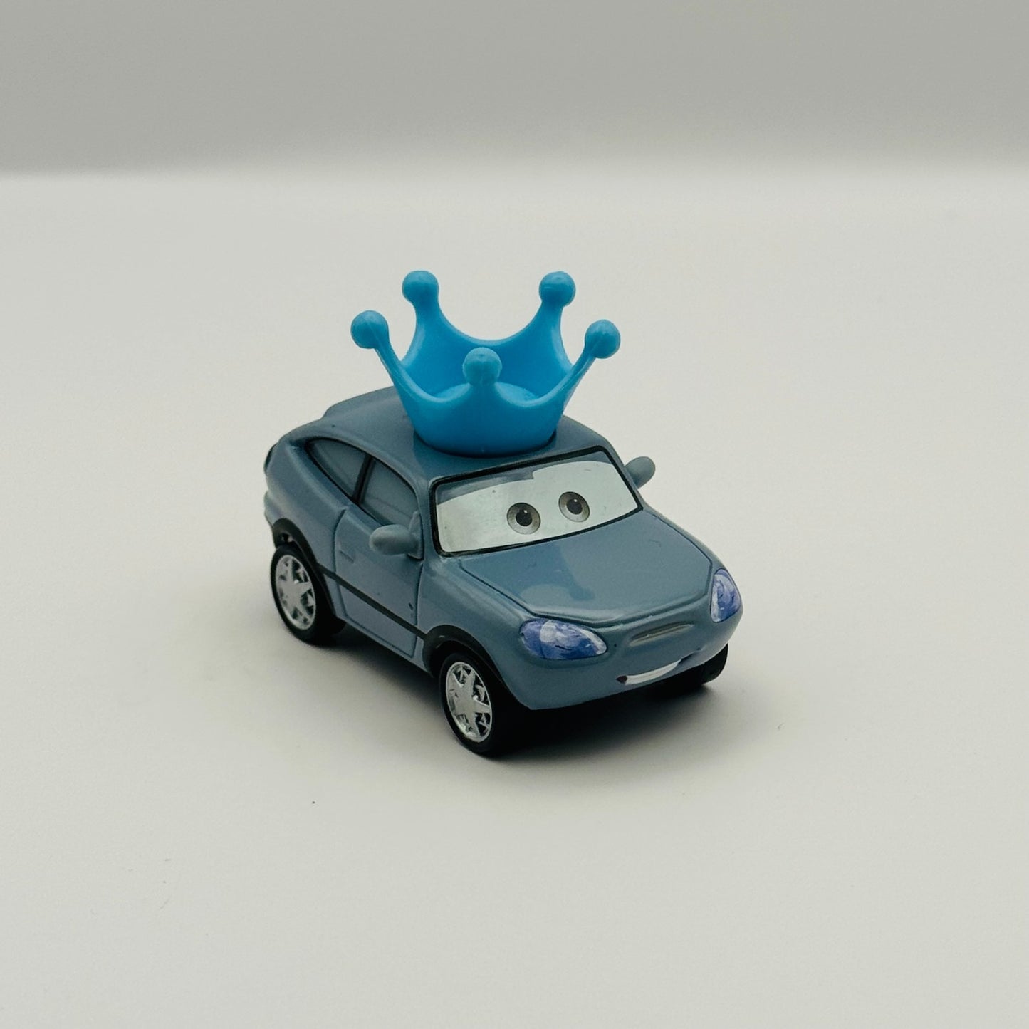 Disney Pixar Cars - DARLA VANDERSON - 1:55 Diecast