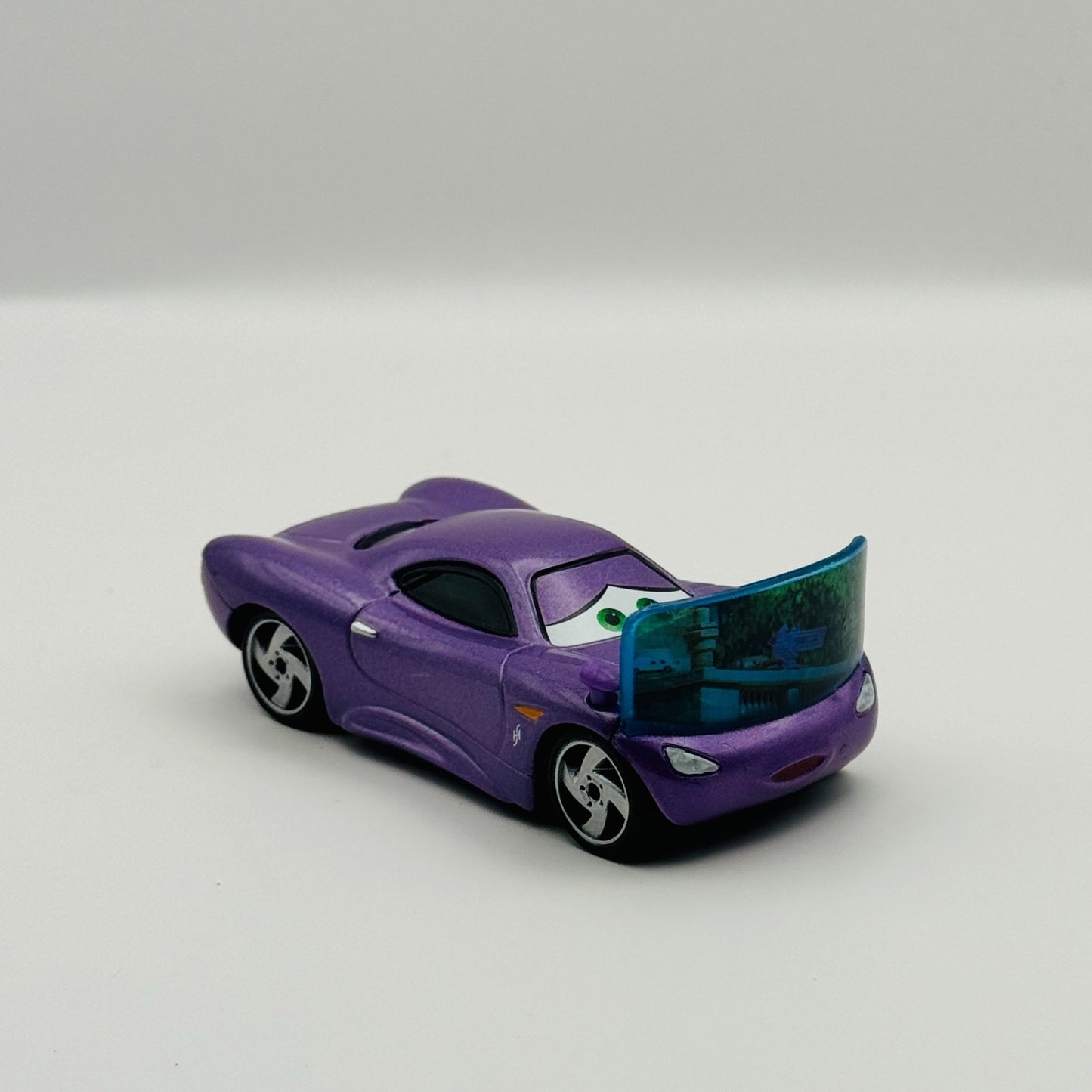 Disney Pixar Cars HOLLEY SHIFTWELL WITH SCREEN Allinol Blowout 2014 1:55 Diecast