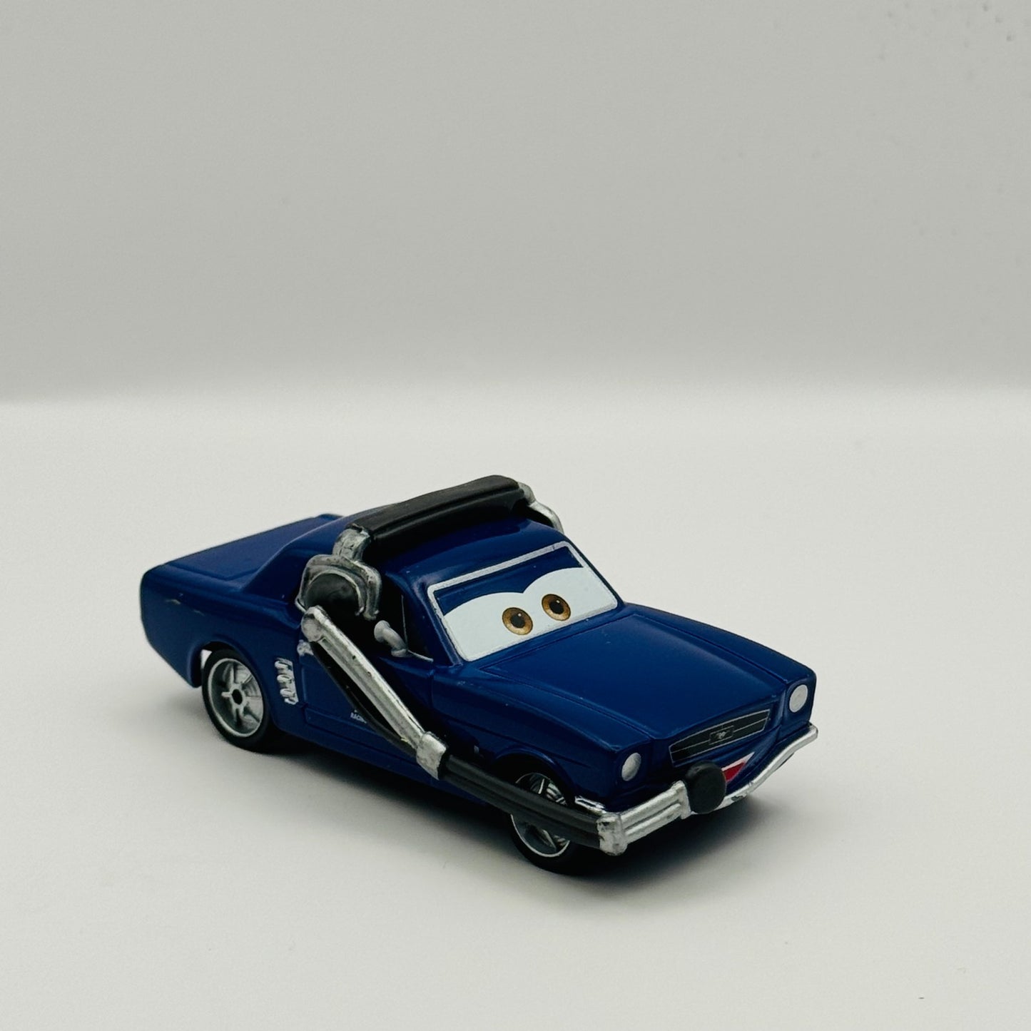 Disney Pixar Cars - BRENT MUSTANGBURGER WITH HEADSET WGP 2013 - 1:55 Diecast
