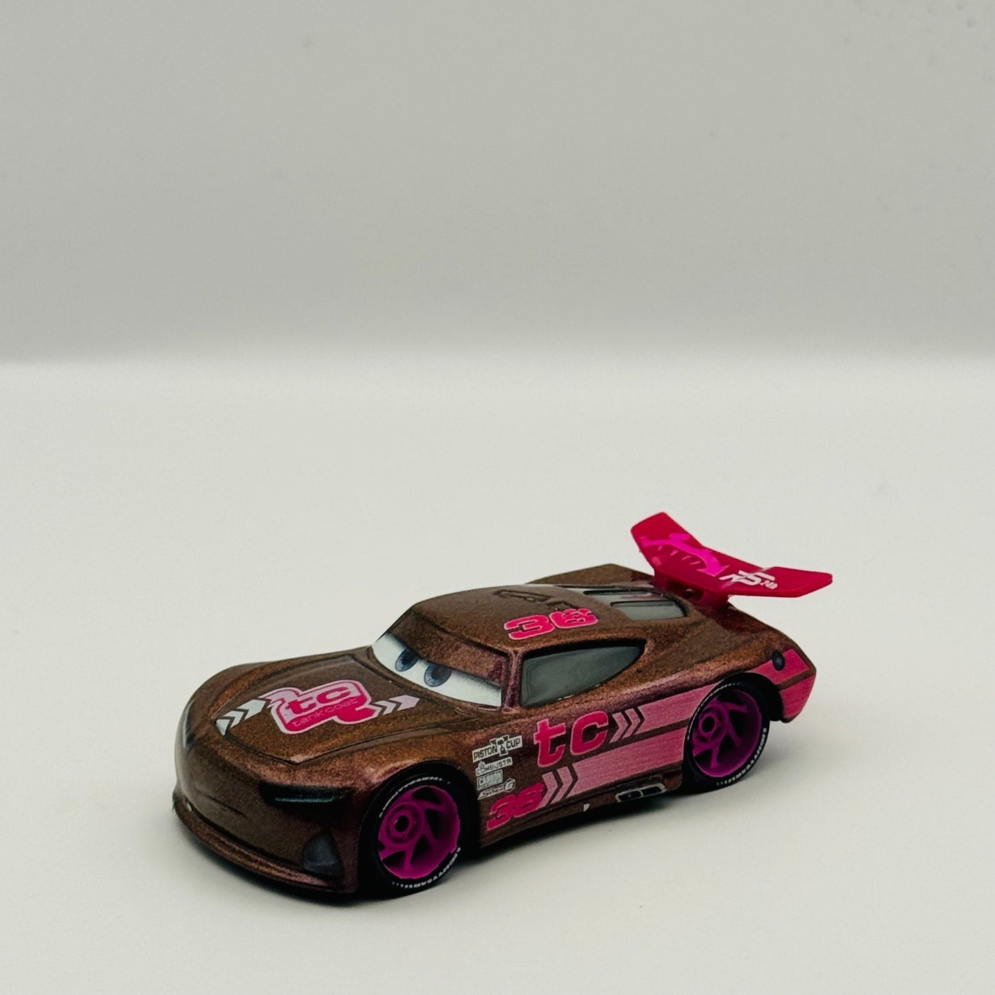 Disney Pixar Cars - RS 24H ENDURANCE RACE TIM TREADLESS/RICH MIXON -1:55 Diecast