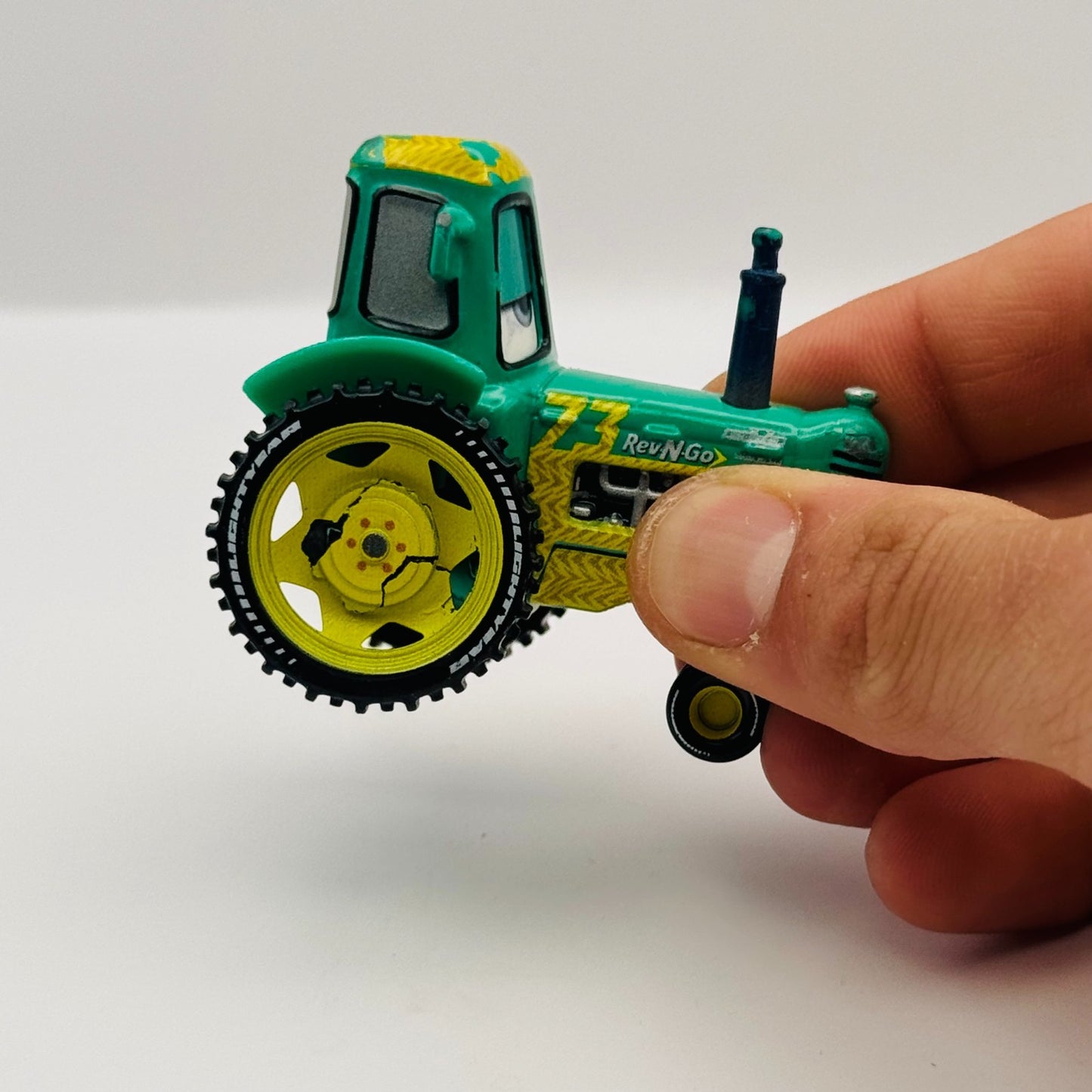 Disney Pixar Cars - REV N GO RACING TRACTOR *Broken Wheel* - 1:55 Diecast