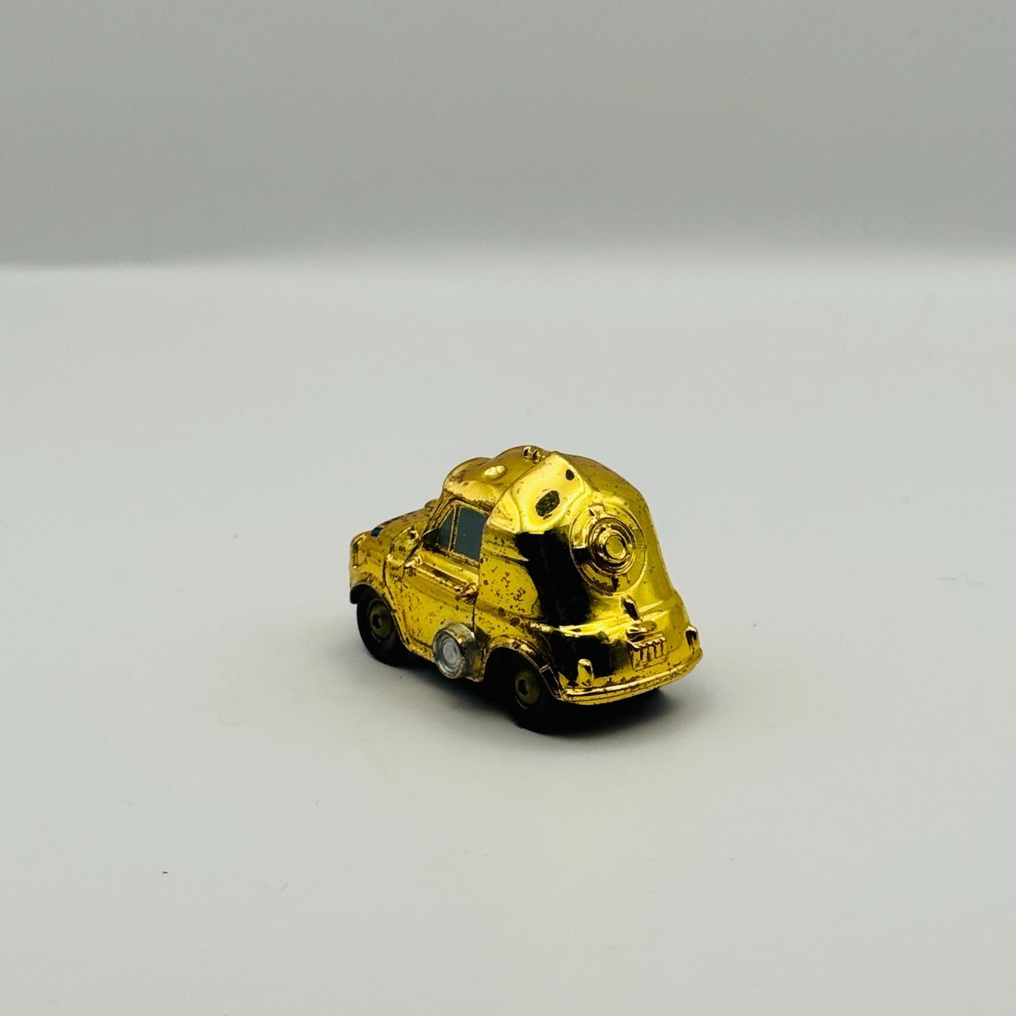Disney Pixar Cars - STAR WARS LUIGI AS C-3PO - 1:55 Diecast