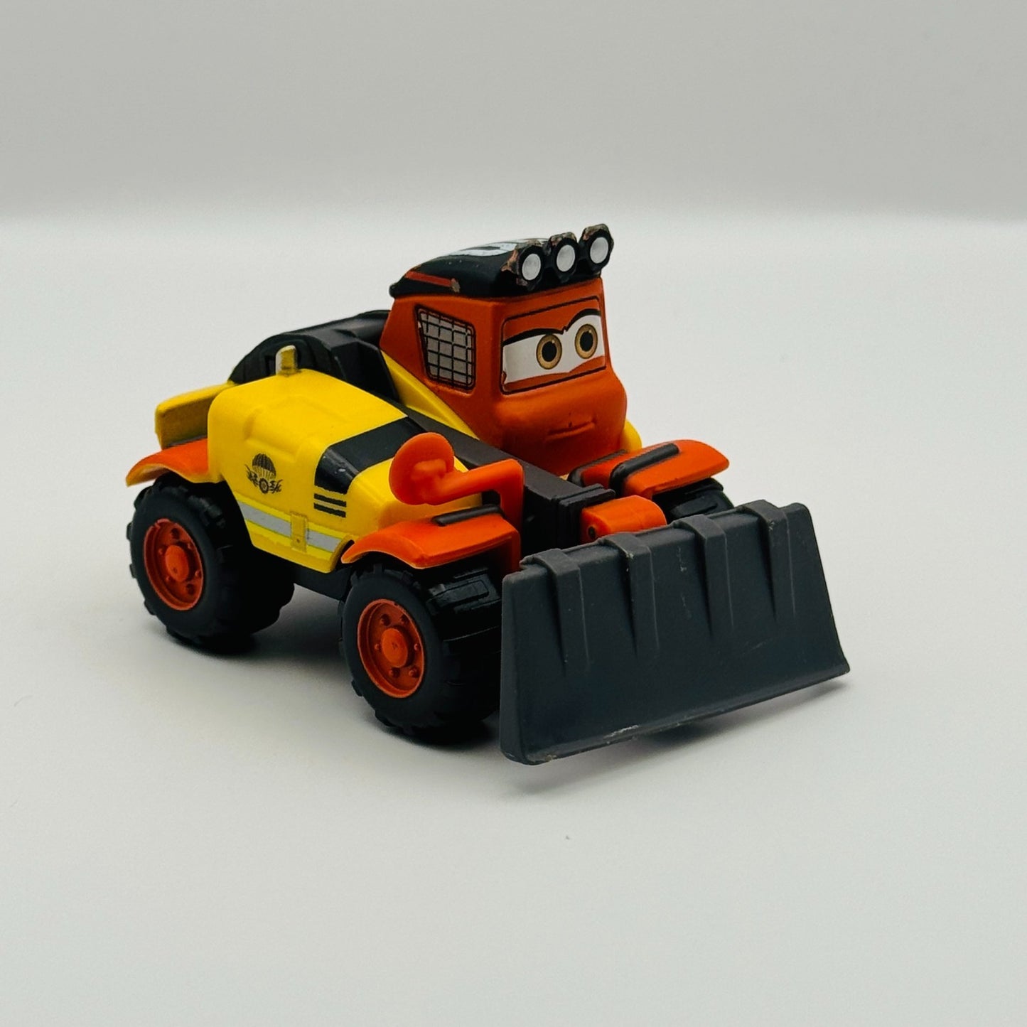 Disney Planes & Pixar Cars - PINECONE Smokejumper Fire & Rescue - 1:55 Diecast