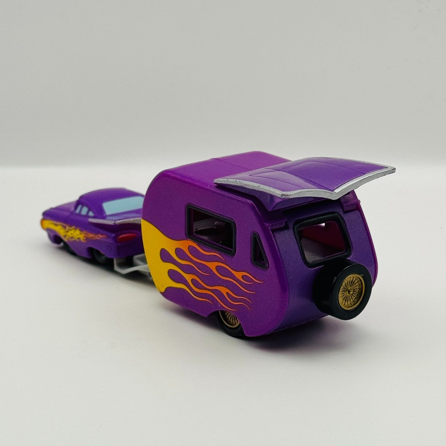 Disney Pixar Cars - Mini Adventures RAMONE & TRAILER - Road Trip