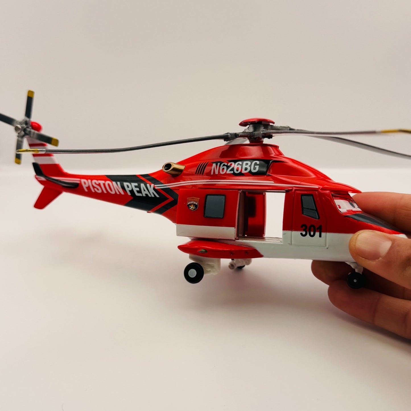 Disney Planes & Pixar Cars - DELUXE BLADE RANGER Disney Store - 1:43 Diecast